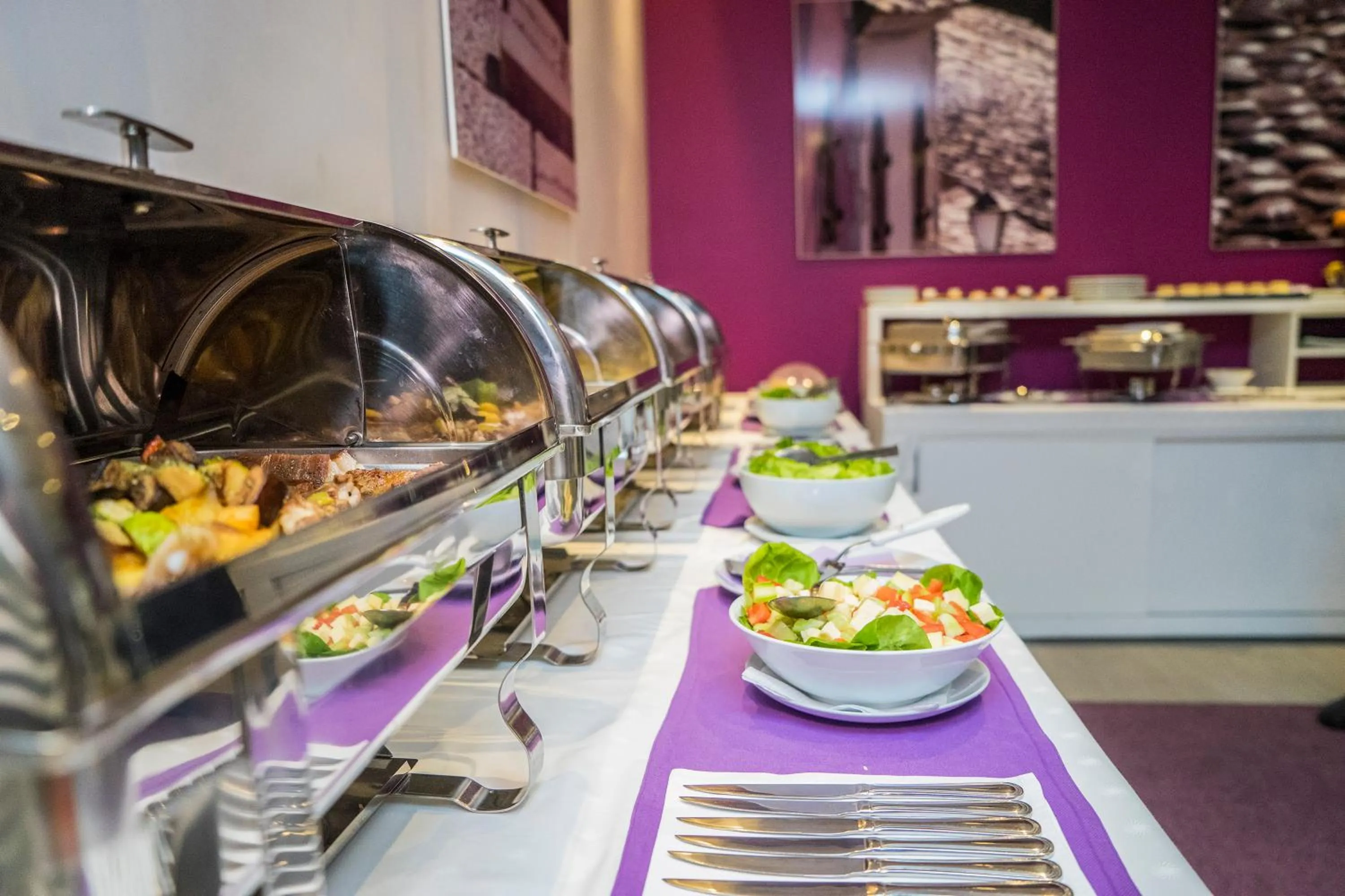 Food and drinks in Hotel Eden