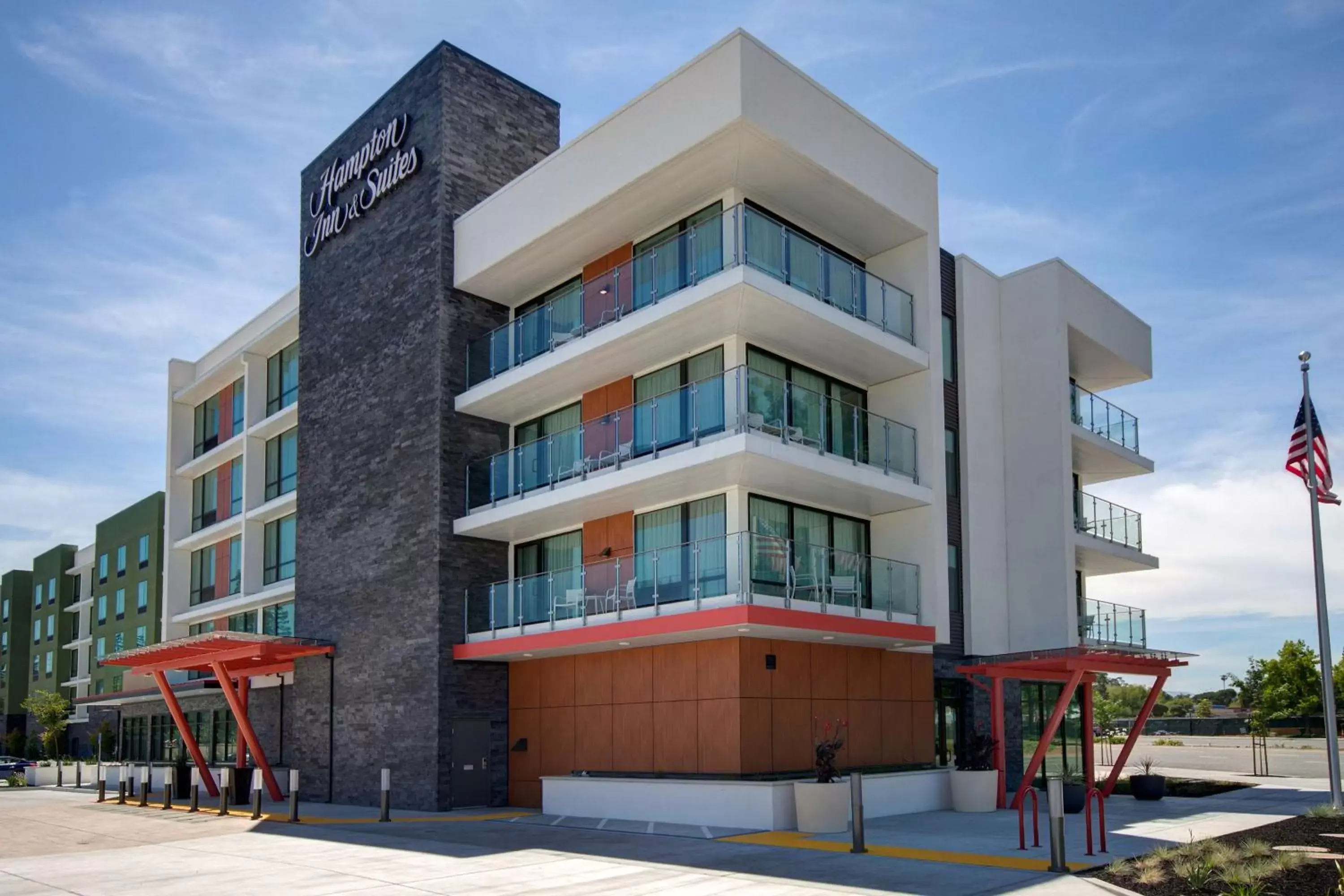 Property Building in Hampton Inn & Suites Sunnyvale-Silicon Valley, Ca