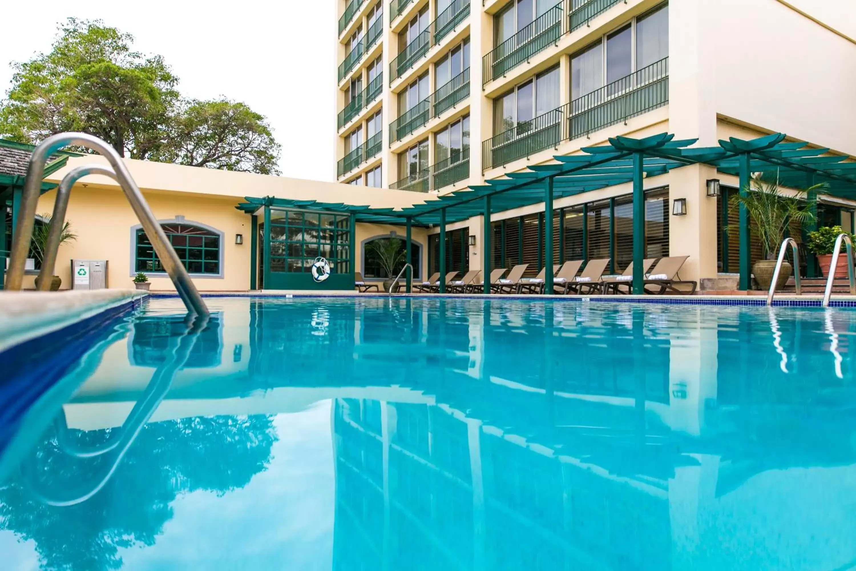 Swimming Pool in Courtleigh Hotel & Suites