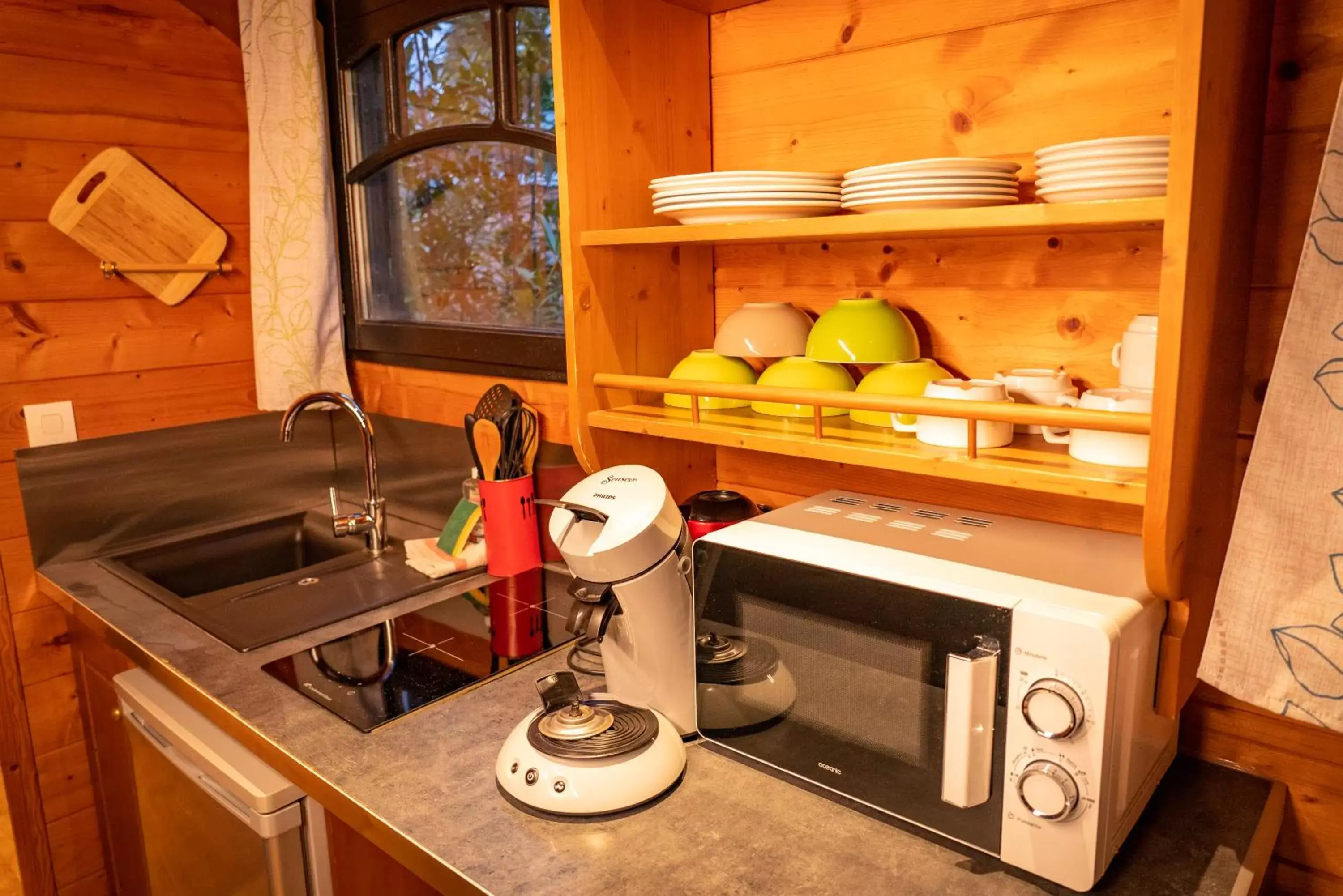 kitchen, Kitchen/Kitchenette in Le Village de la Champagne - Slowmoov