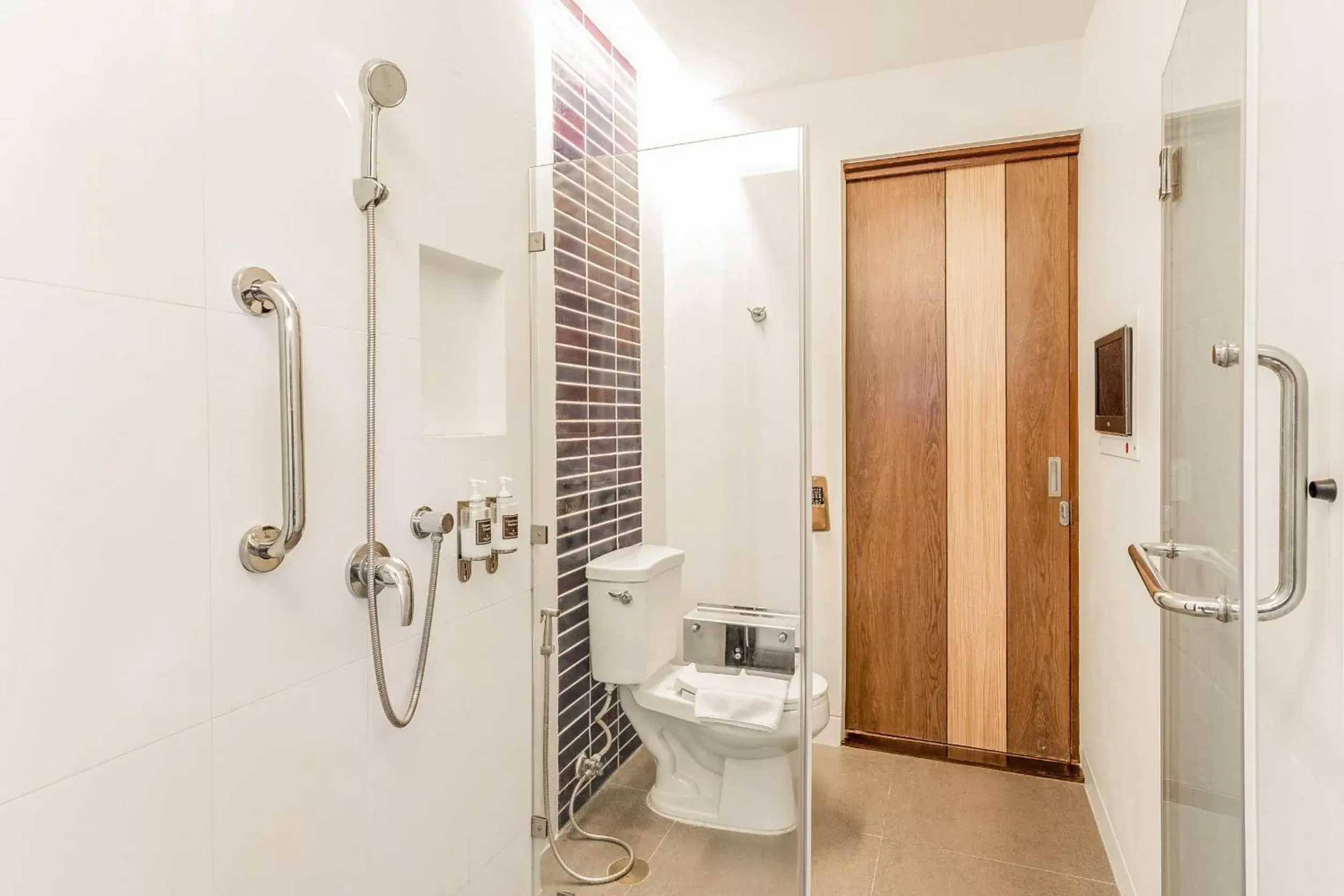 Shower, Bathroom in Sand Dunes Chaolao Beach Resort