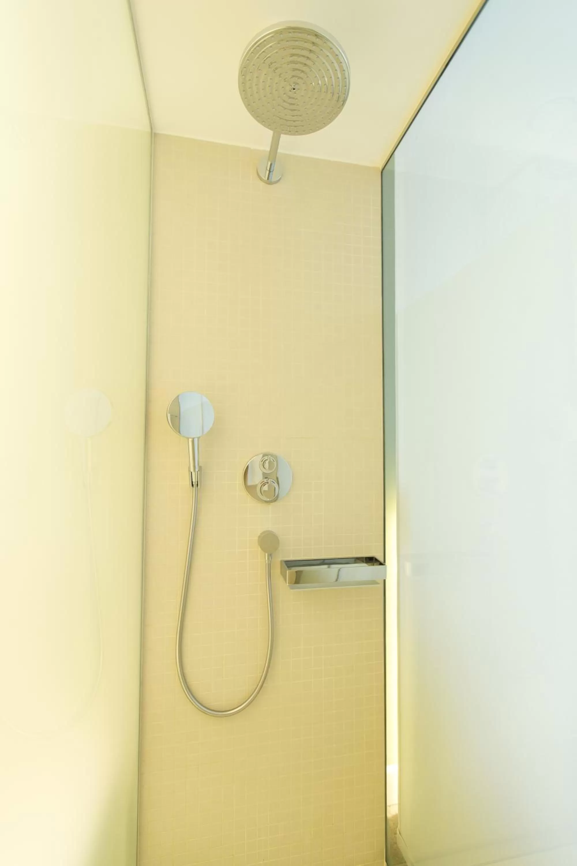 Bathroom in Hôtel des Voyageurs Boutique