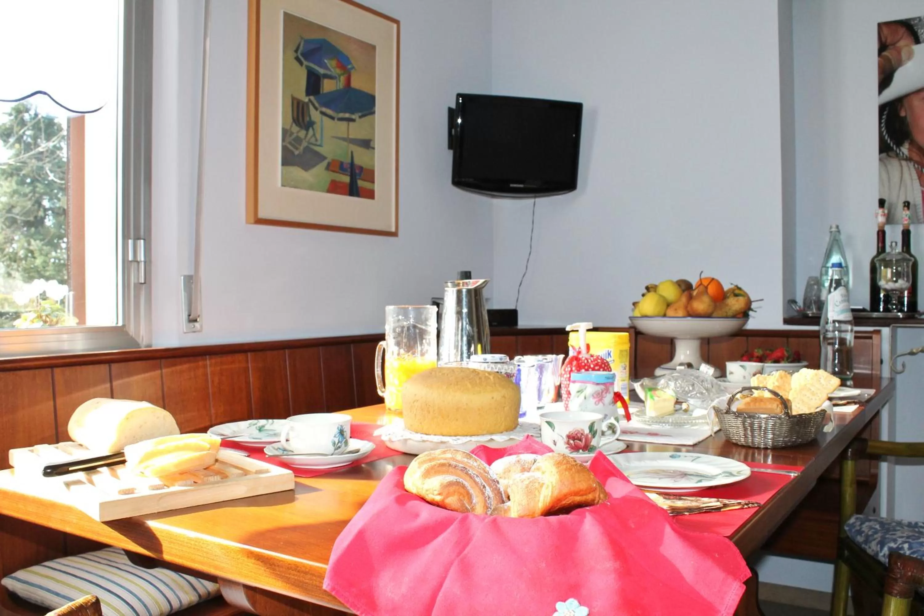 Communal lounge/ TV room in Al Villino del Sole