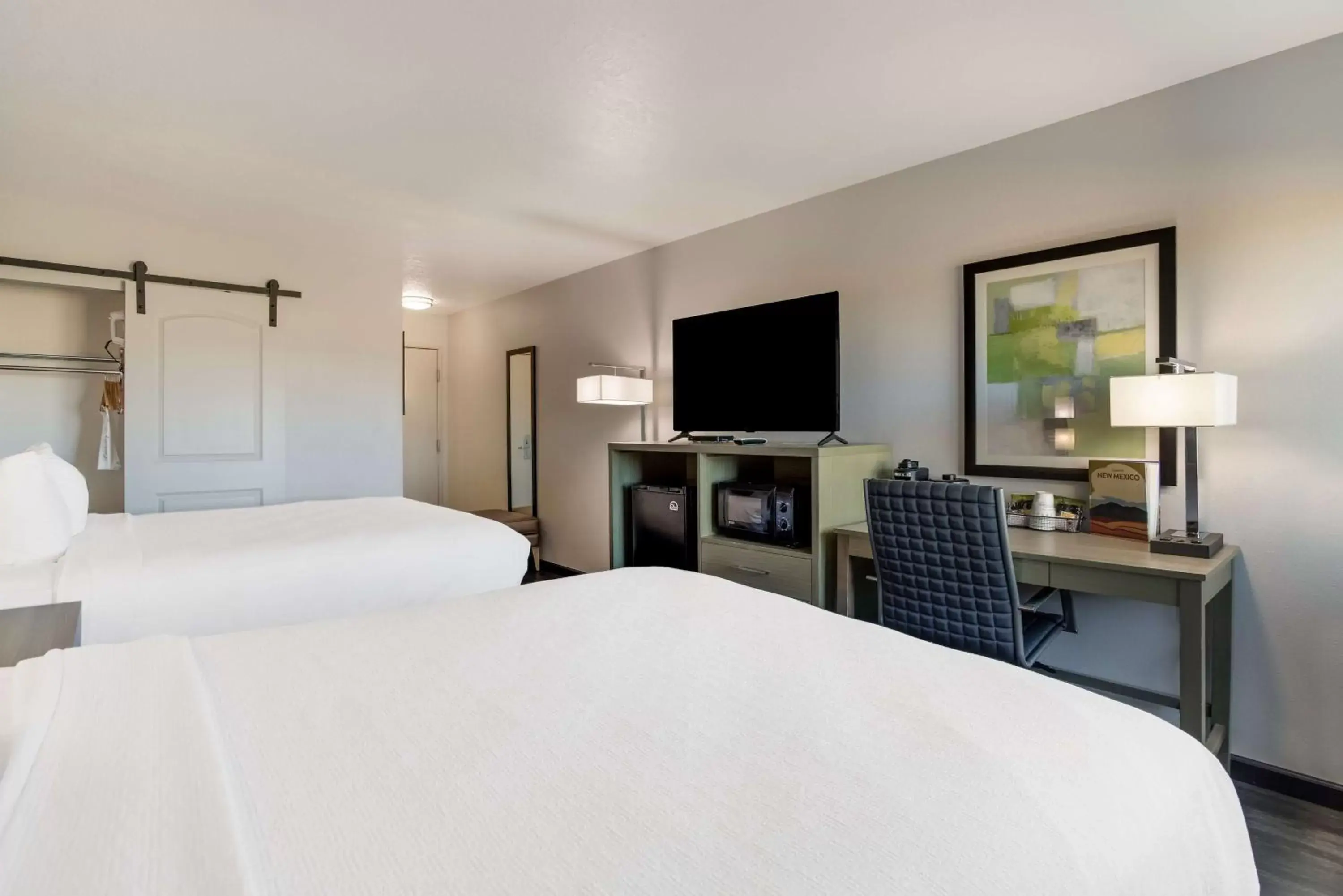 Bedroom, Bed in Best Western Grants Inn