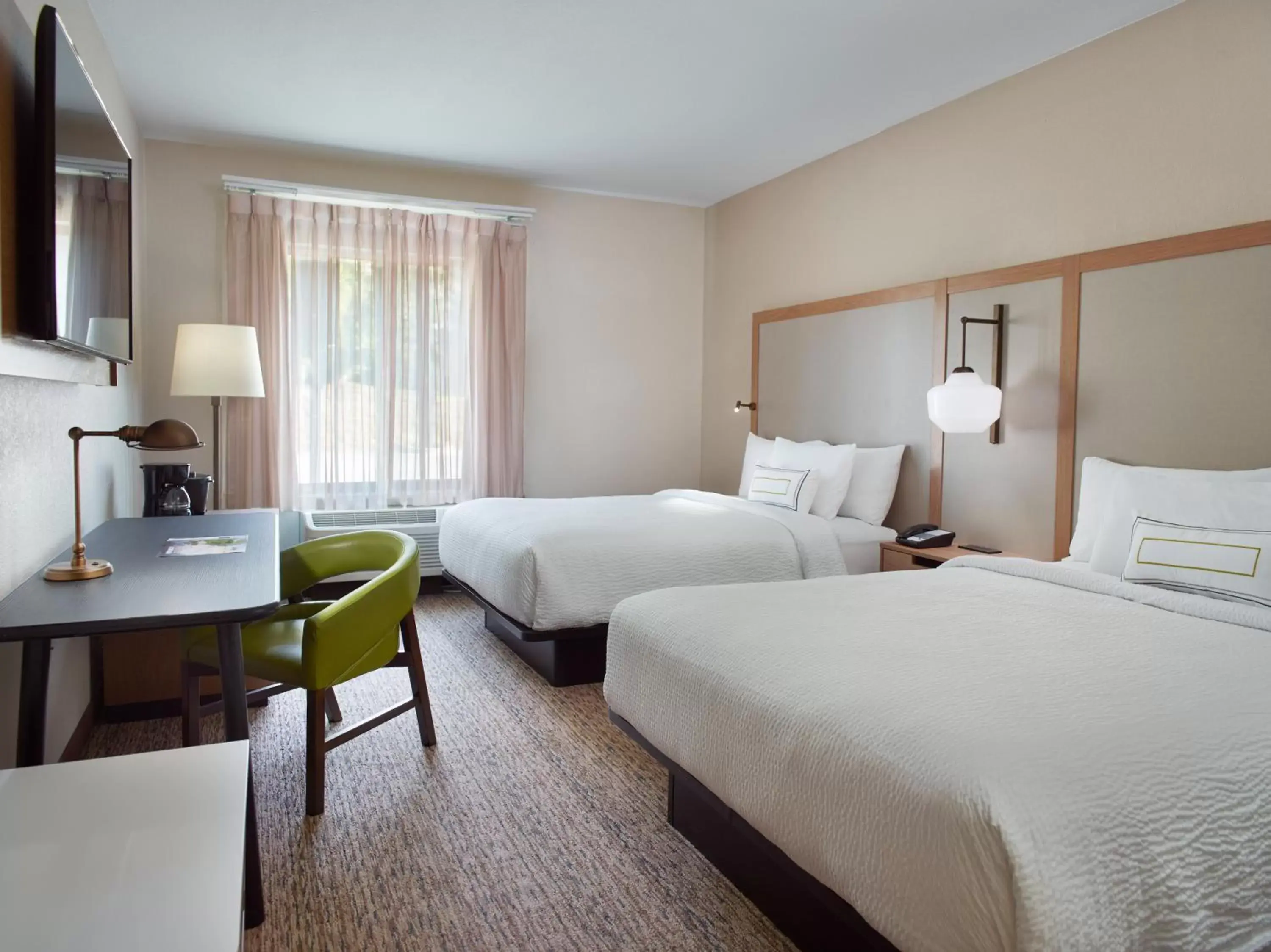 Bed in Fairfield Inn & Suites by Marriott Asheville Airport/Fletcher
