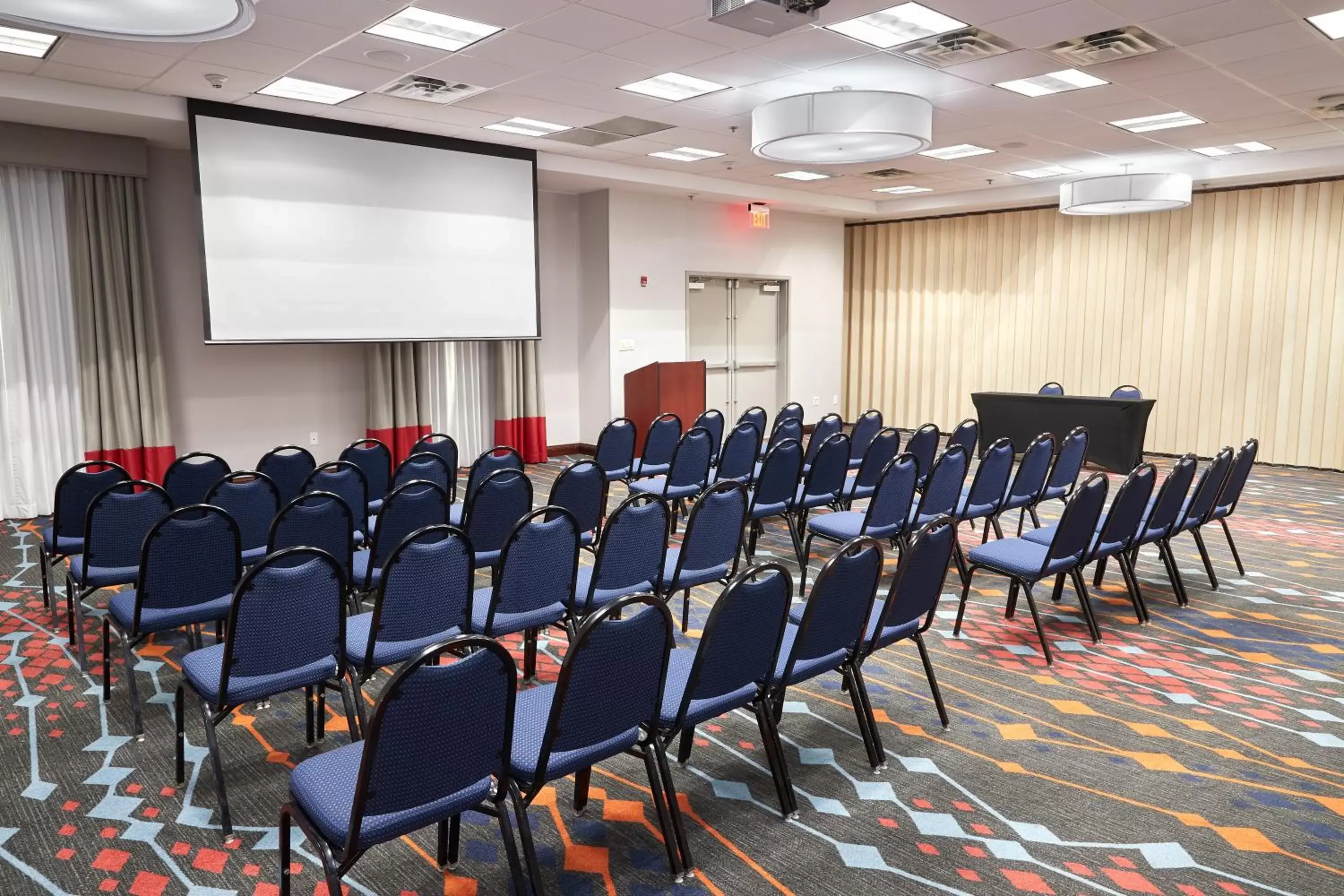 Meeting/conference room in Holiday Inn Hotel & Suites Stockbridge-Atlanta I-75, an IHG Hotel