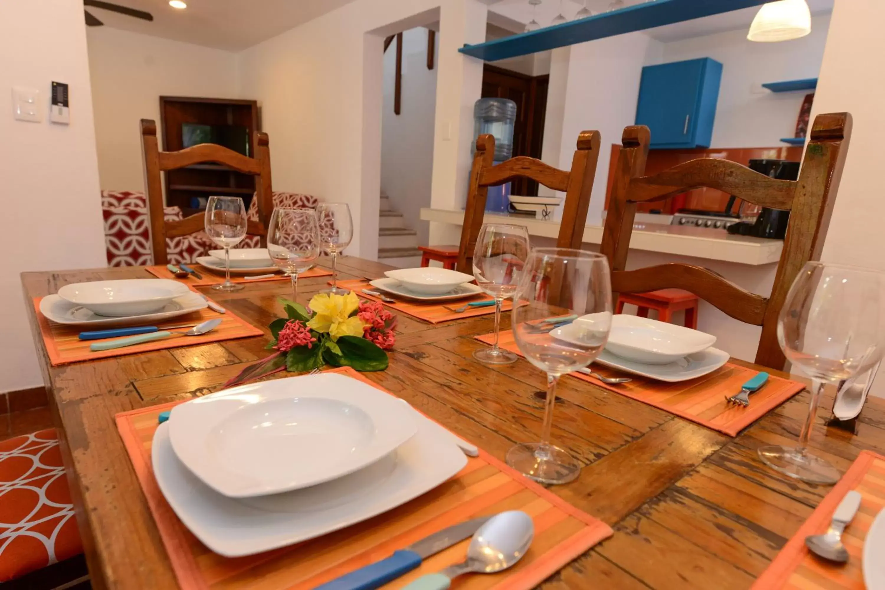 Dining area, Restaurant/Places to Eat in Hotel Villas Colibrí Suites & Bungalows