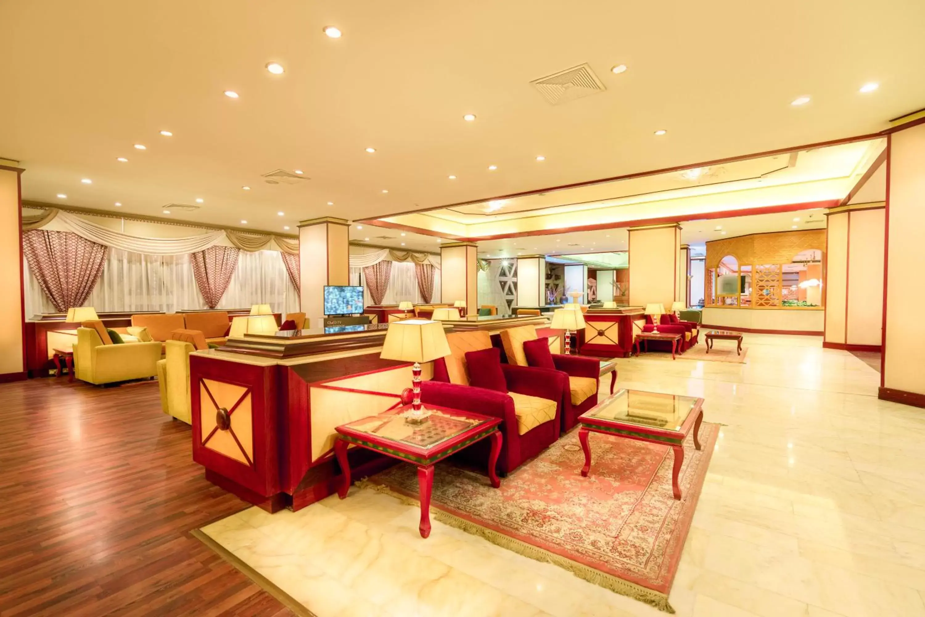 Communal lounge/ TV room, Restaurant/Places to Eat in Jeddah Grand Hotel