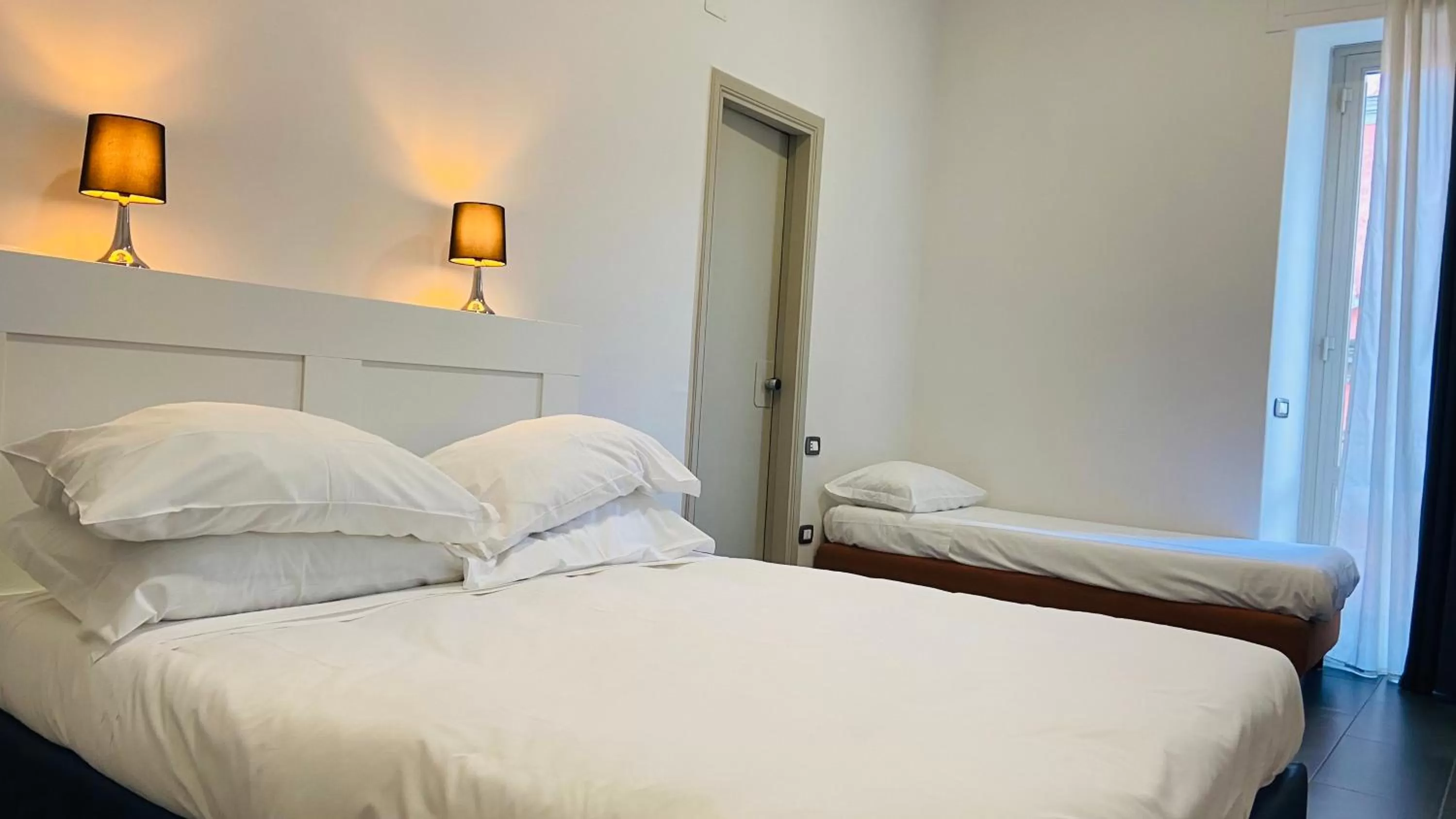 Bedroom, Bed in Jazz Hotel