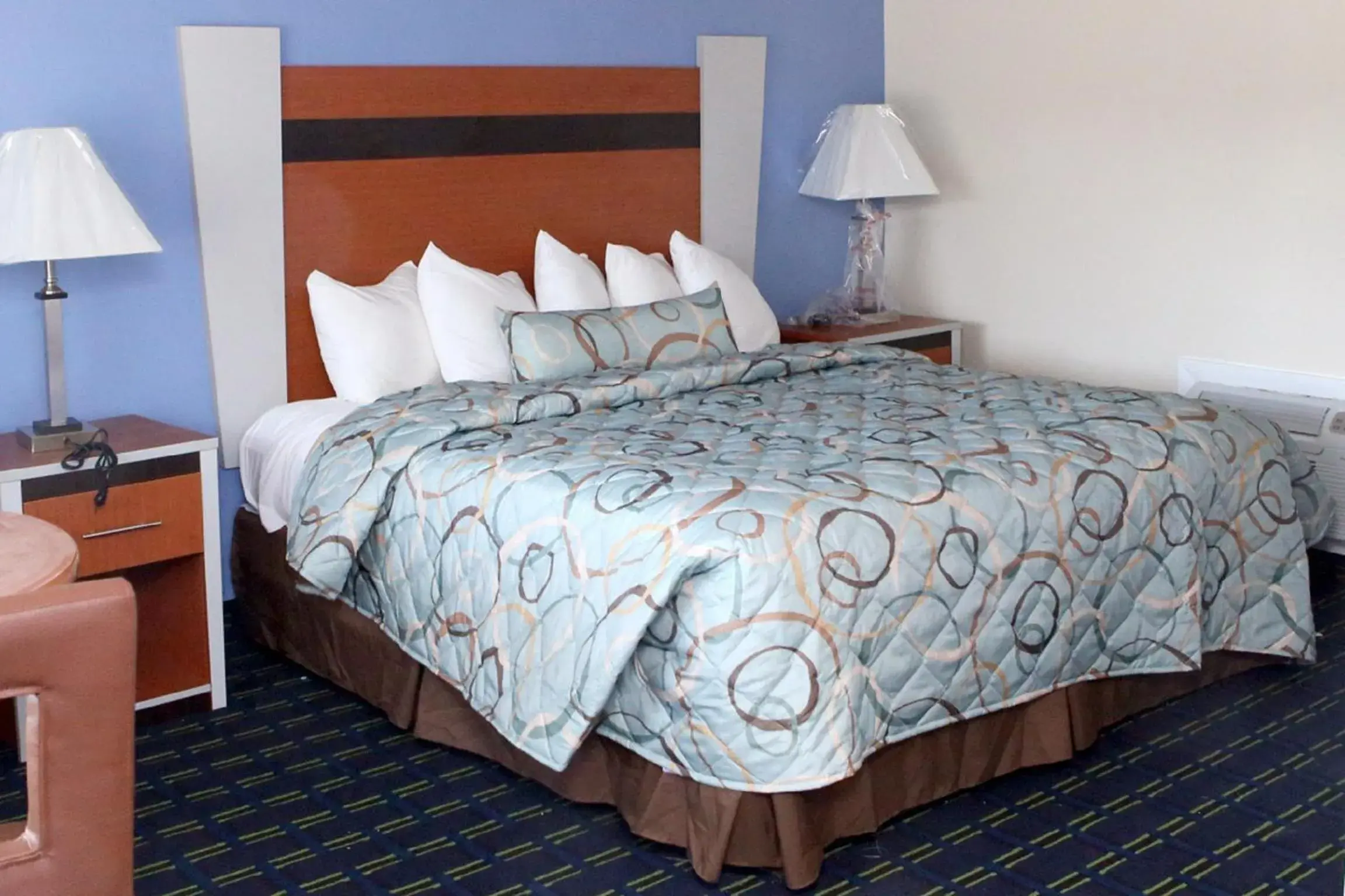 Bed in Days Inn by Wyndham - Cape Cod Area