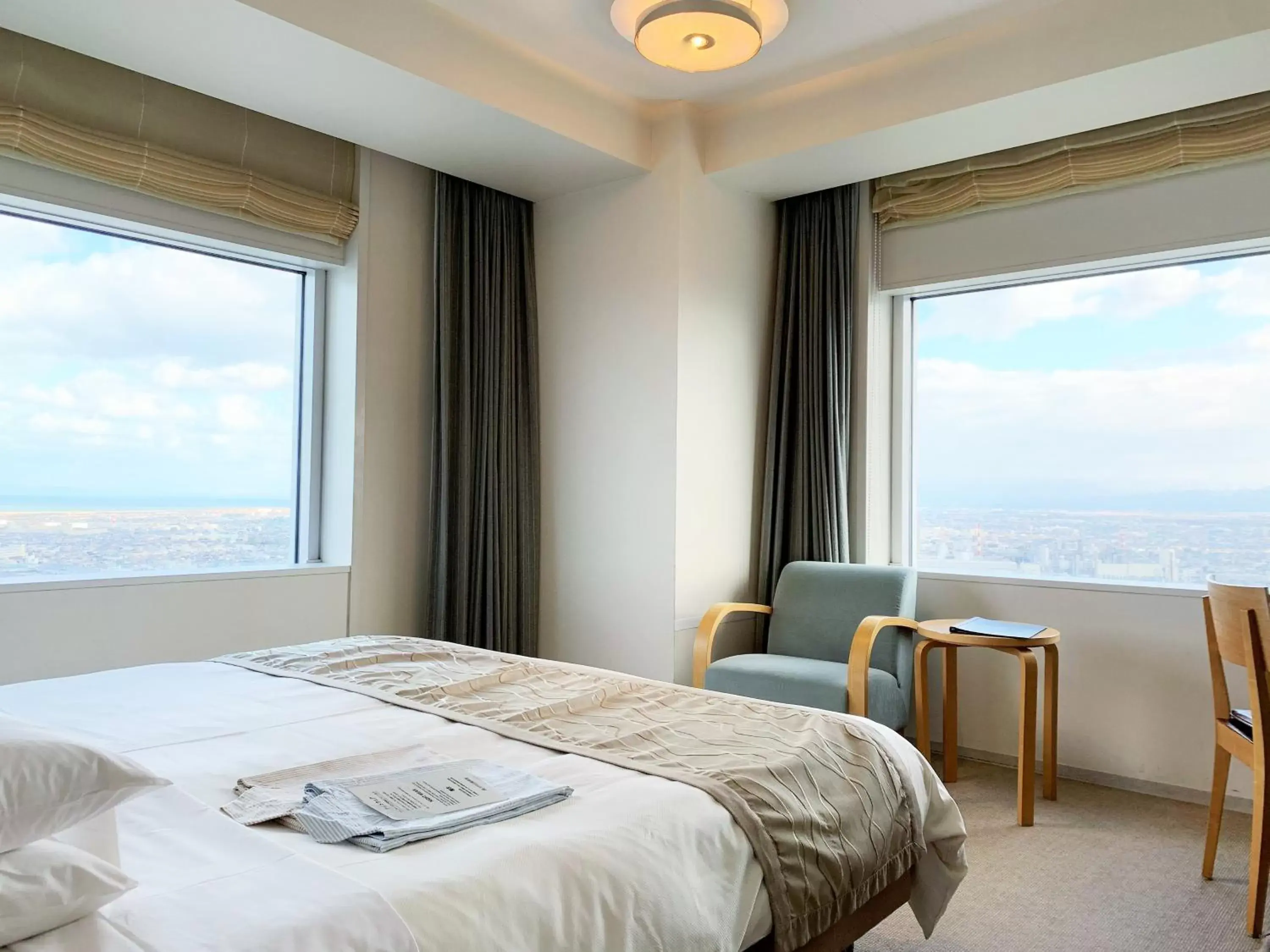 Bedroom, Sea View in Hotel Nikko Niigata