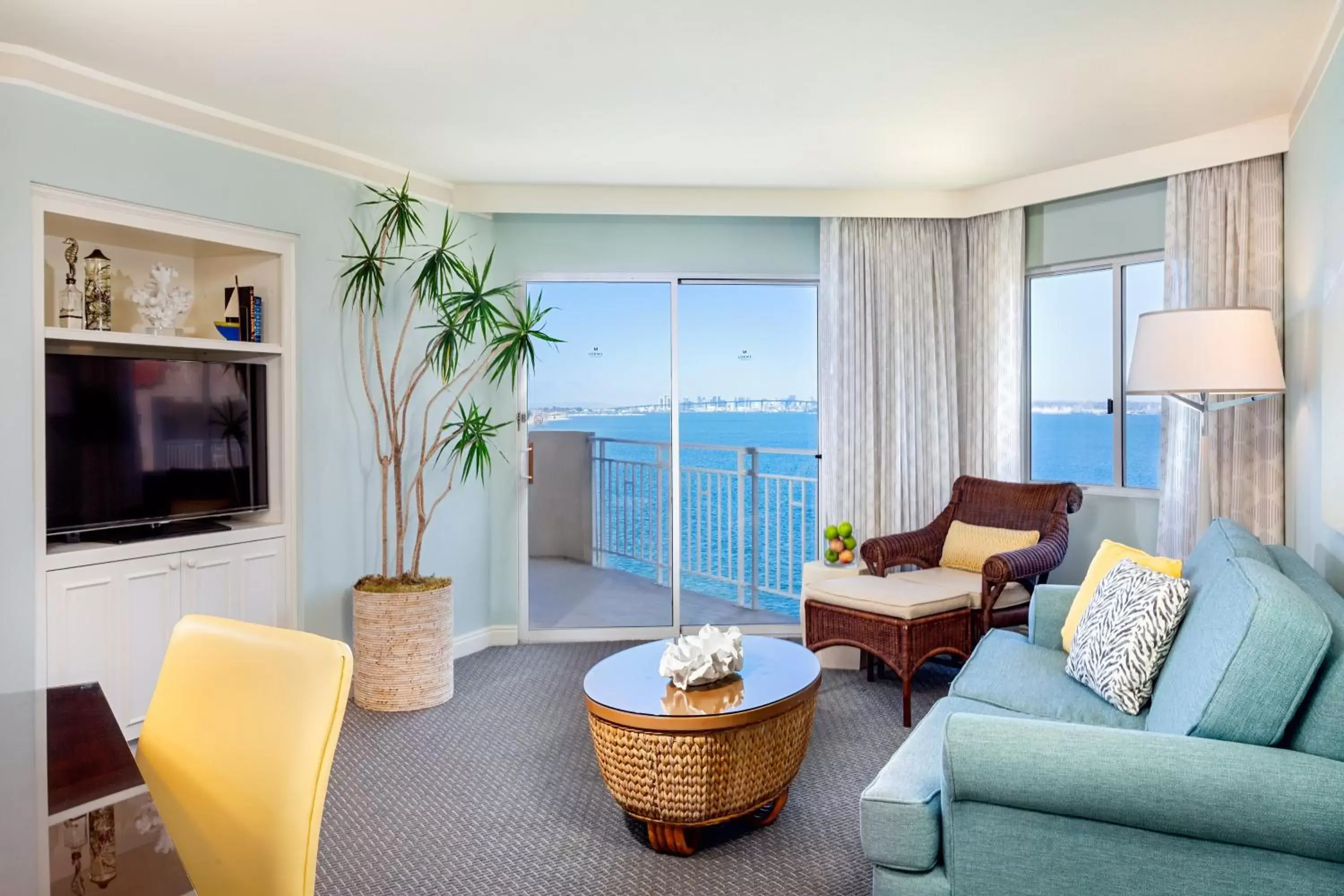 Photo of the whole room, Seating Area in Loews Coronado Bay Resort