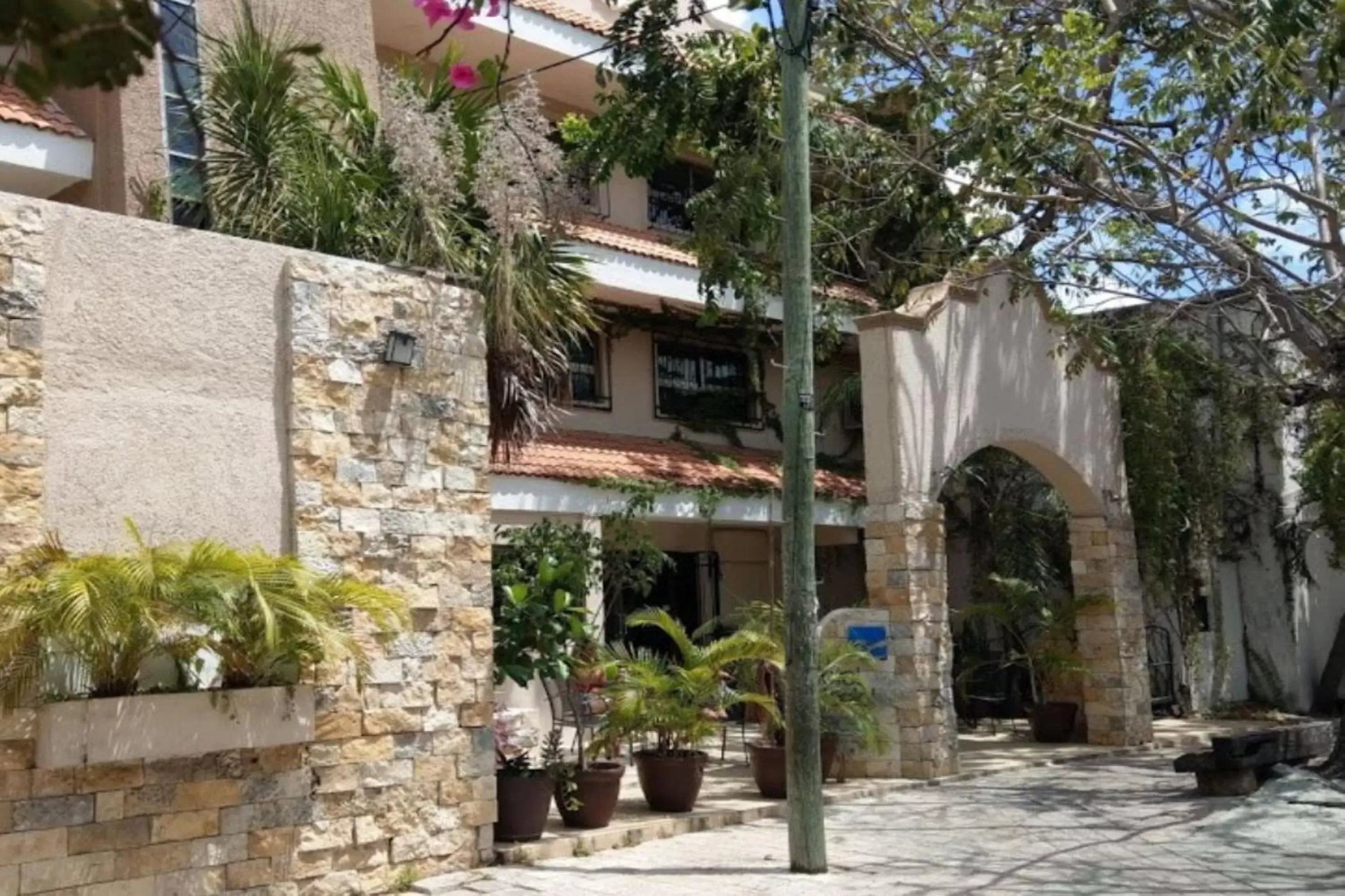 Facade/entrance, Property Building in Grand Hotel Colonial Cancun