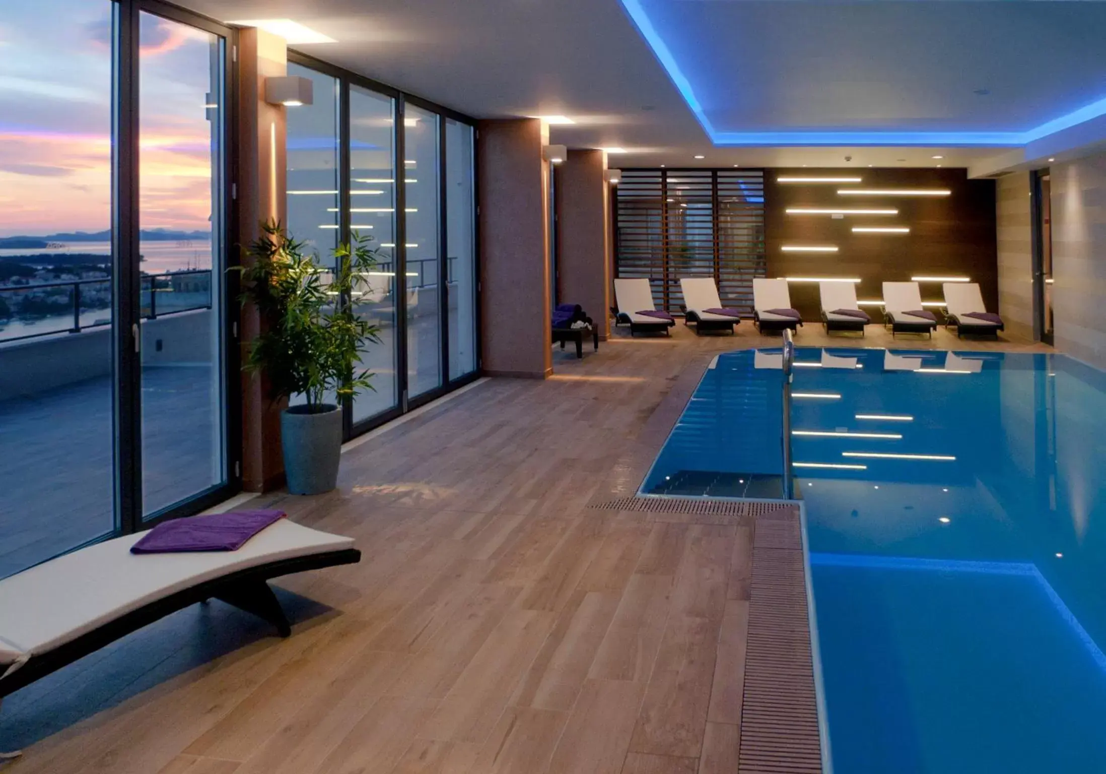 Swimming Pool in Hotel Adria