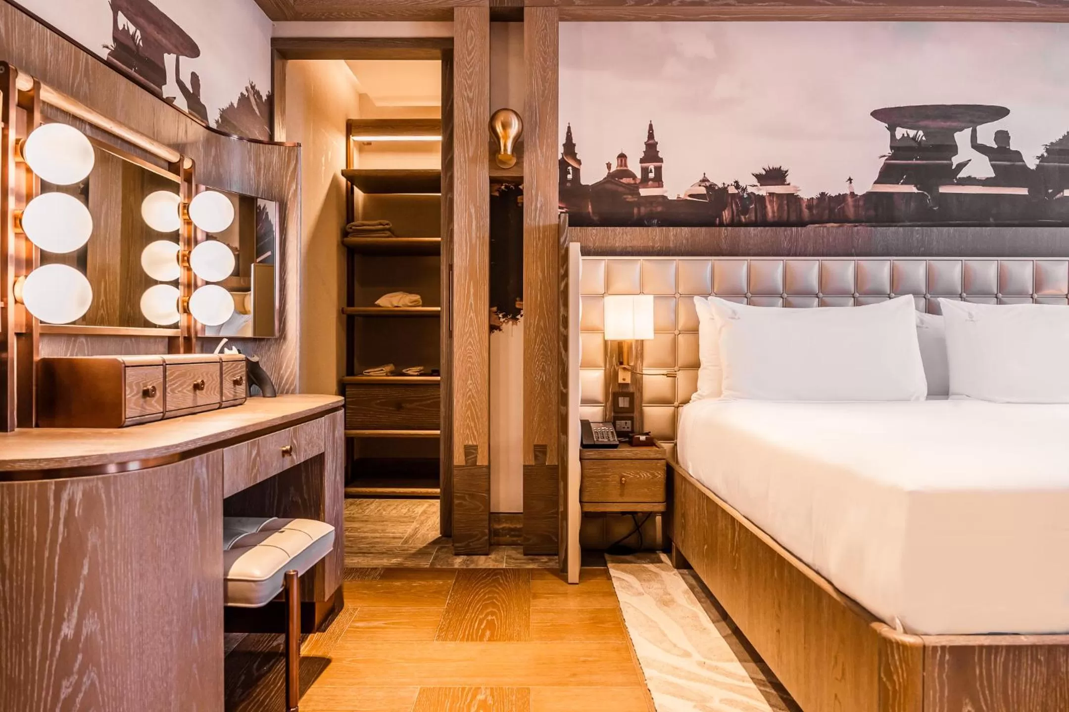 Bed in Iniala Harbour House