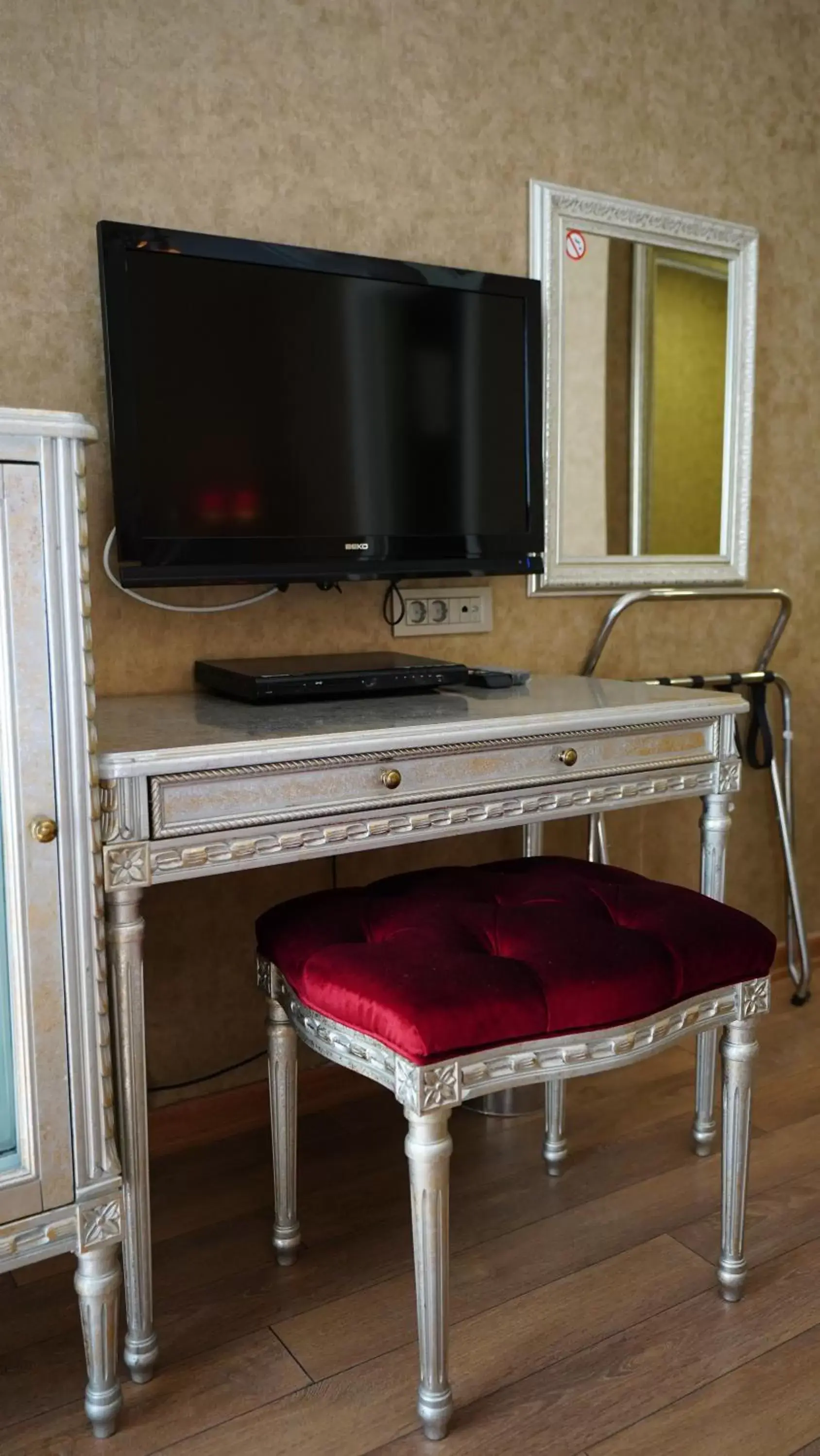 Bedroom, TV/Entertainment Center in Hotel Gritti Pera & Spa