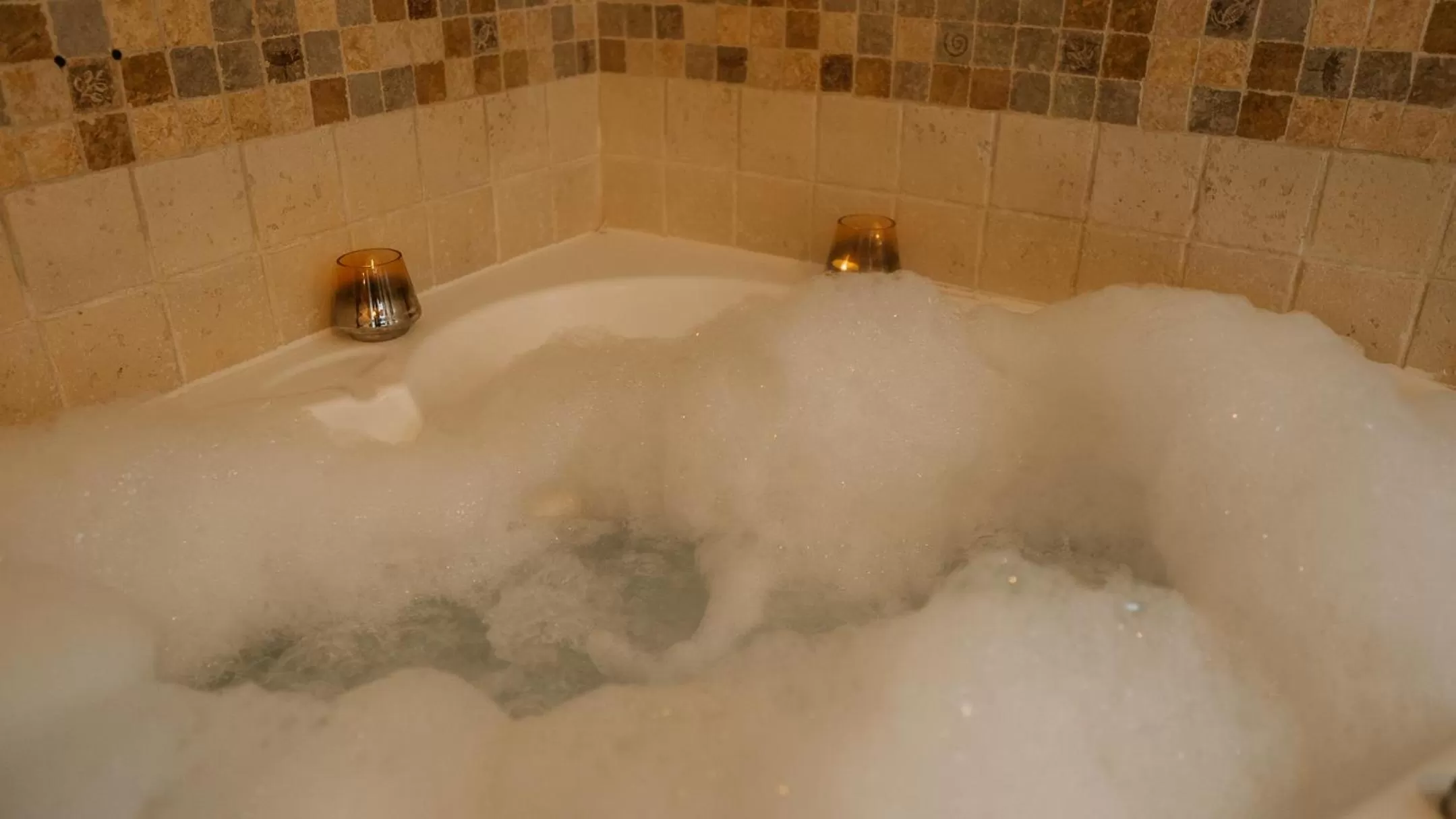 Hot Tub in Hospedería Ballesteros