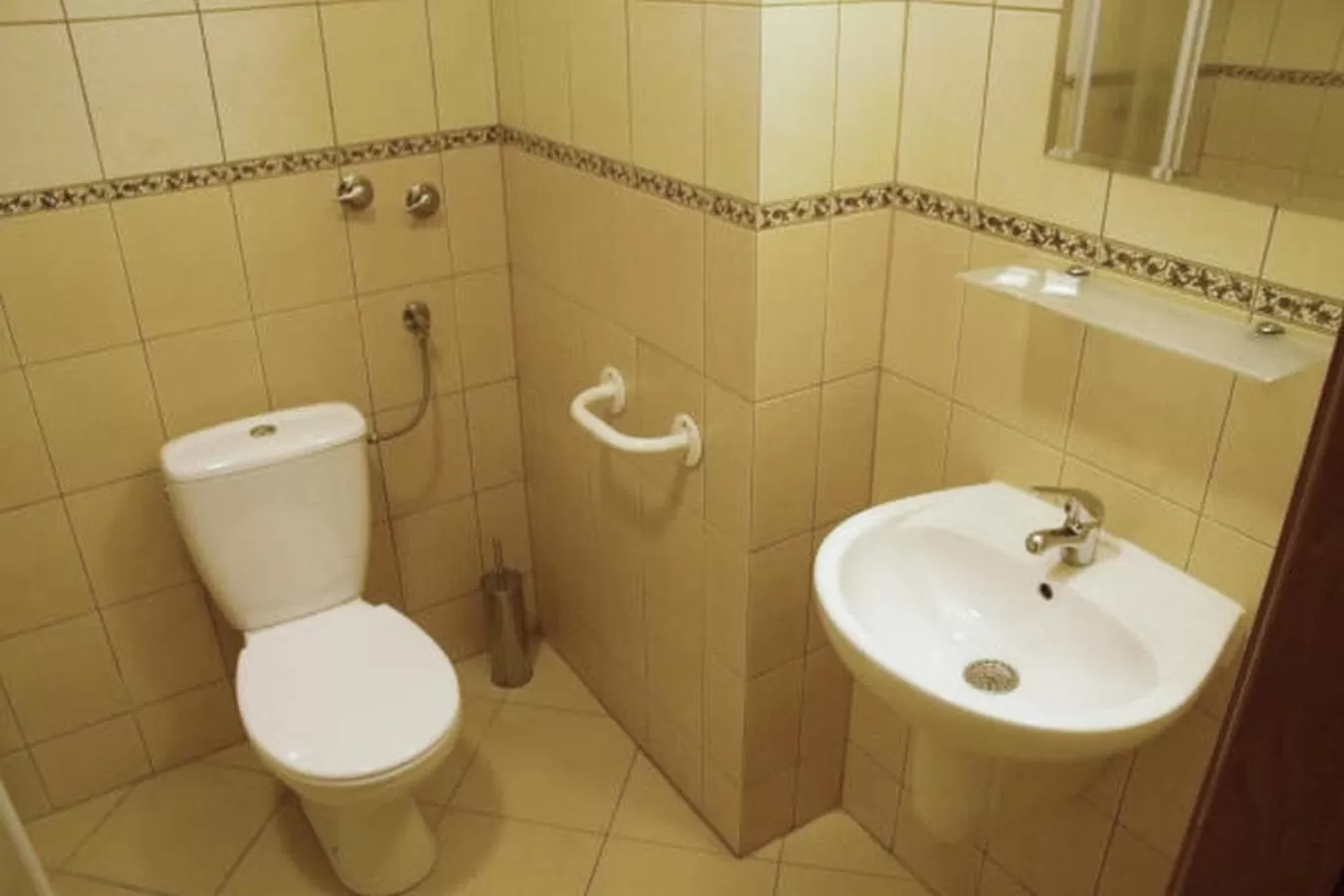 Shower in Hotel Iskra