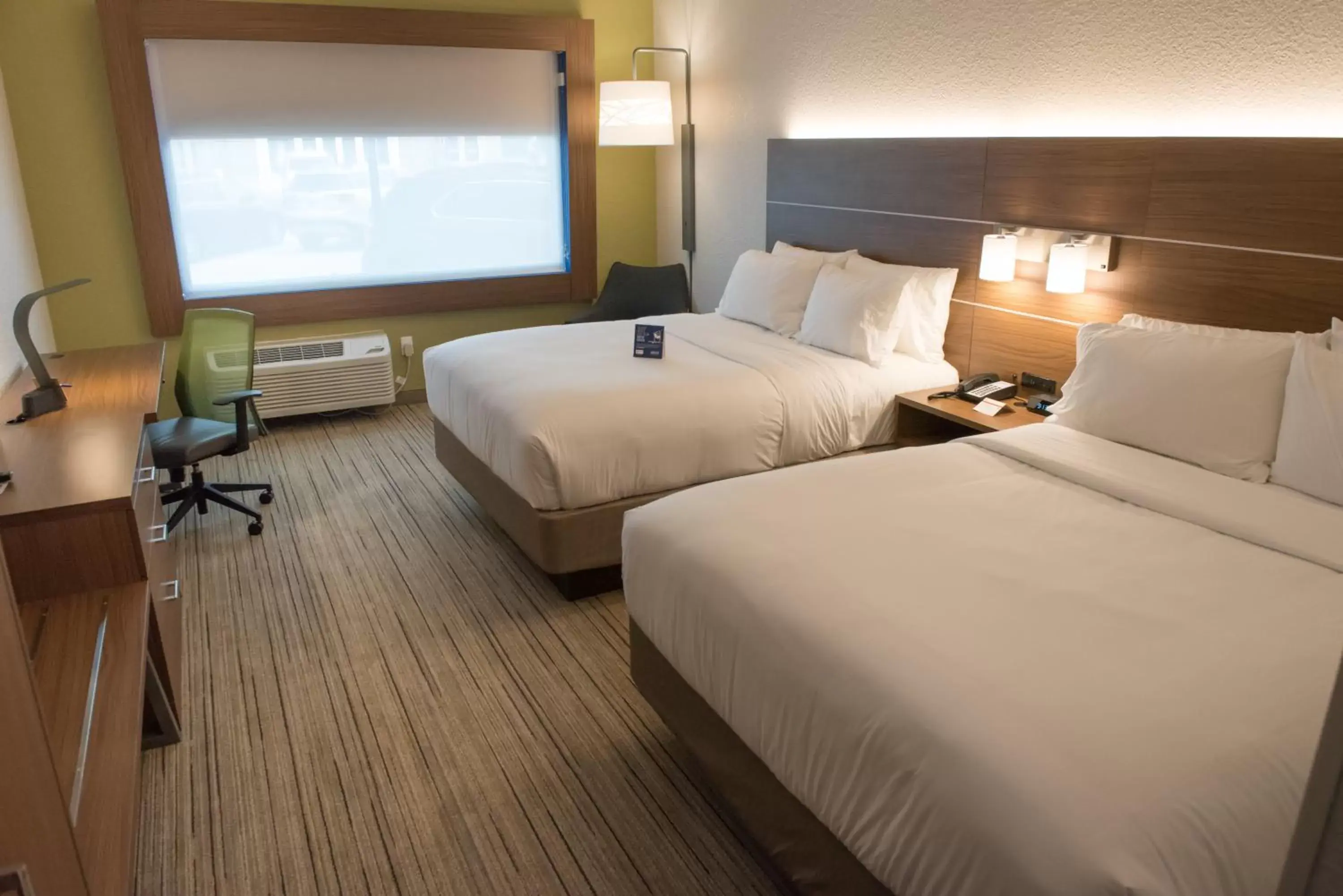 Photo of the whole room, Bed in Holiday Inn Express & Suites - Merrillville, an IHG Hotel