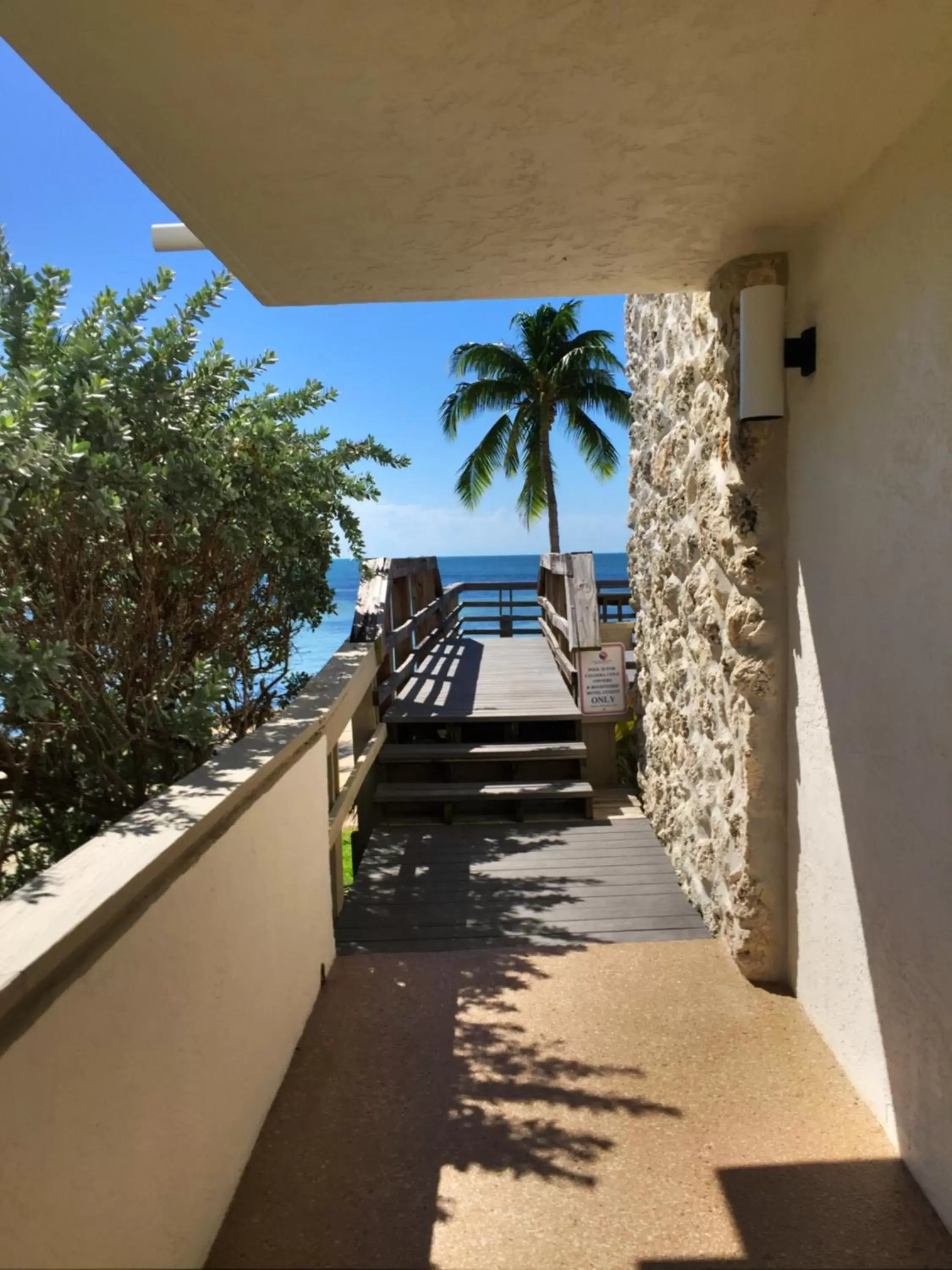 Garden, Patio/Outdoor Area in Caloosa Cove Resort - With Full Kitchens