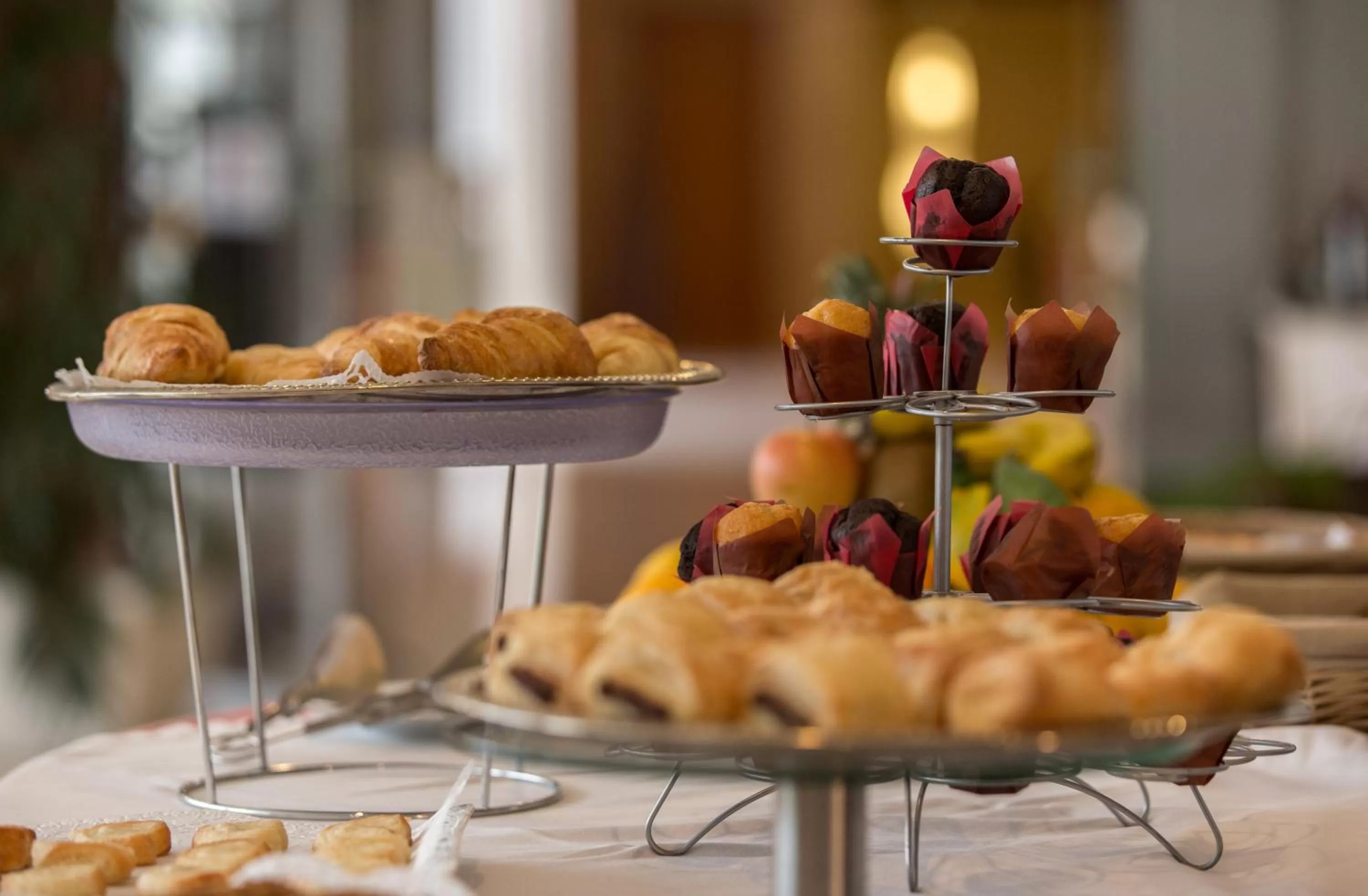 Restaurant/places to eat in Morasol Suites