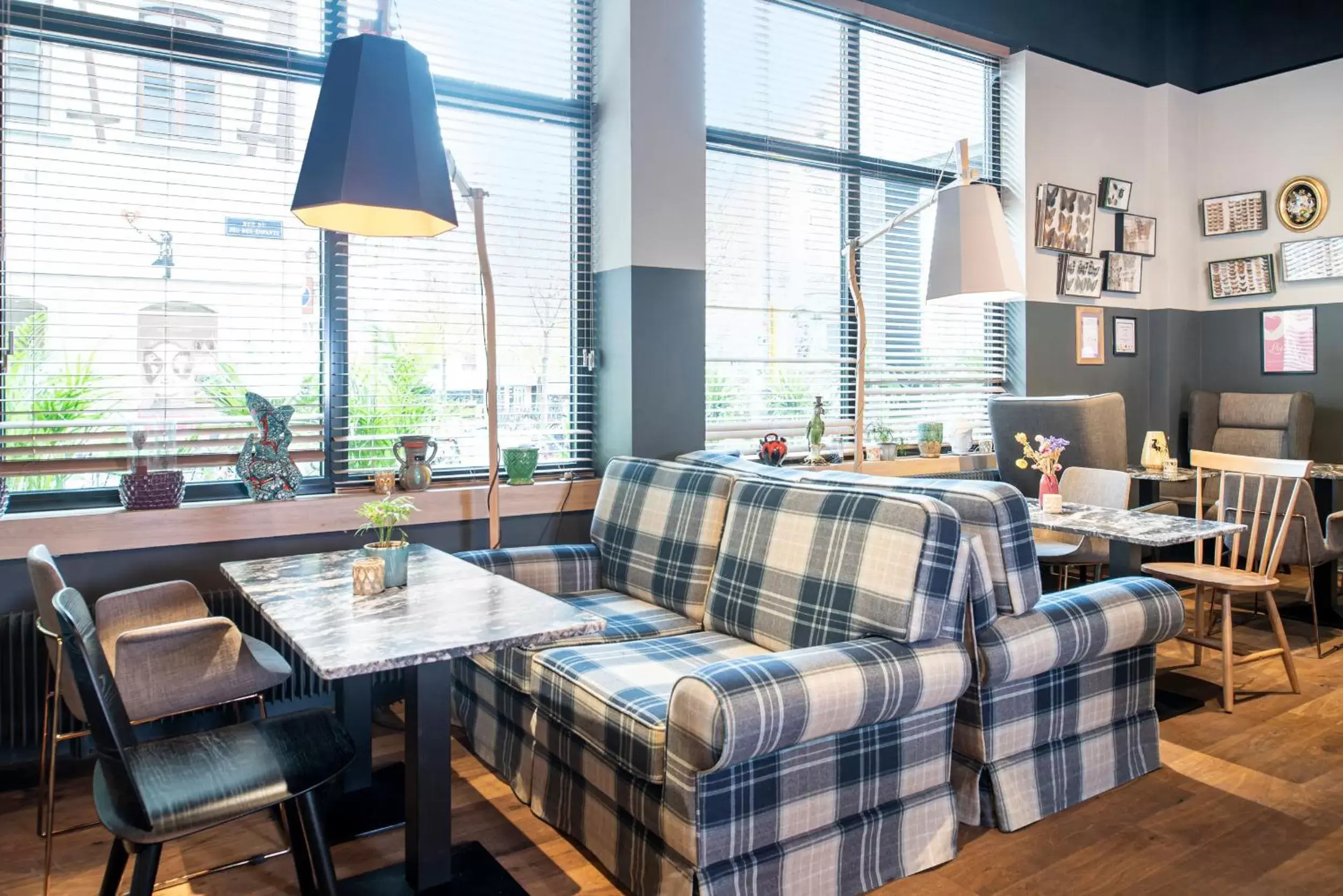 Lounge or bar in Hotel Kaijoo by HappyCulture Lounge or bar in Hotel Kaijoo by HappyCulture
