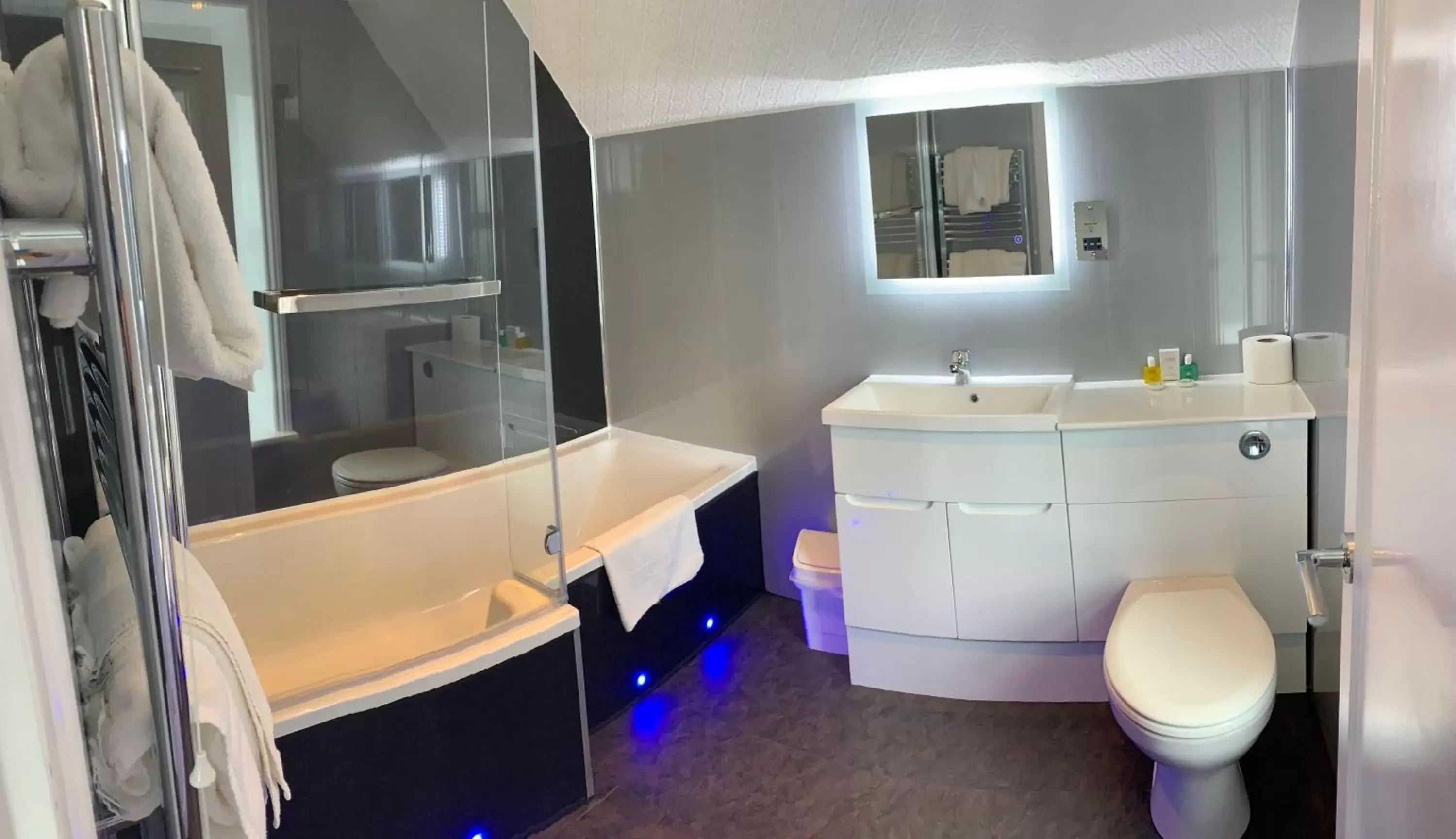 Photo of the whole room in Luccombe Hall Hotel Photo of the whole room in Luccombe Hall Hotel