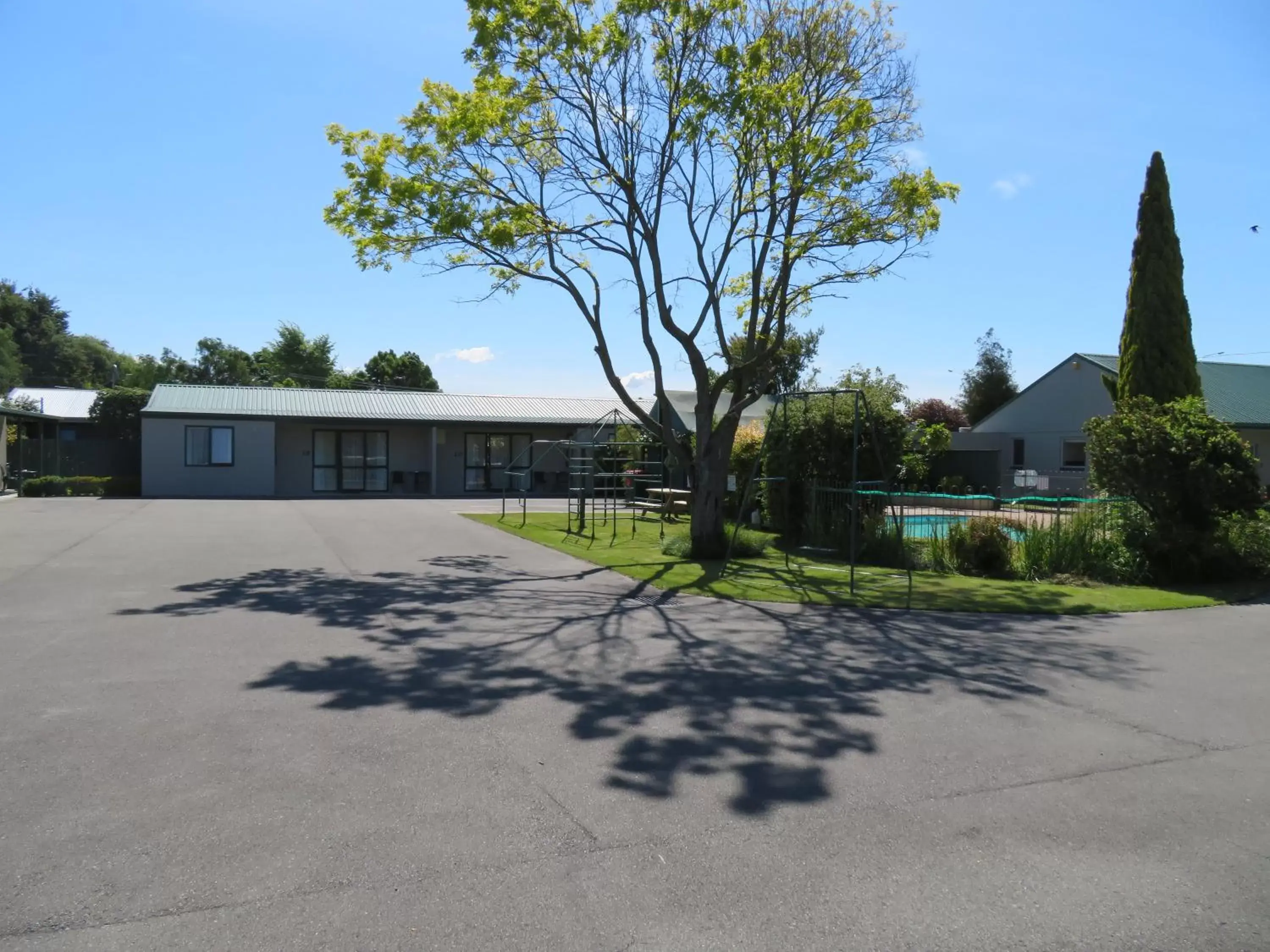 Property Building in Commodore Court Motel