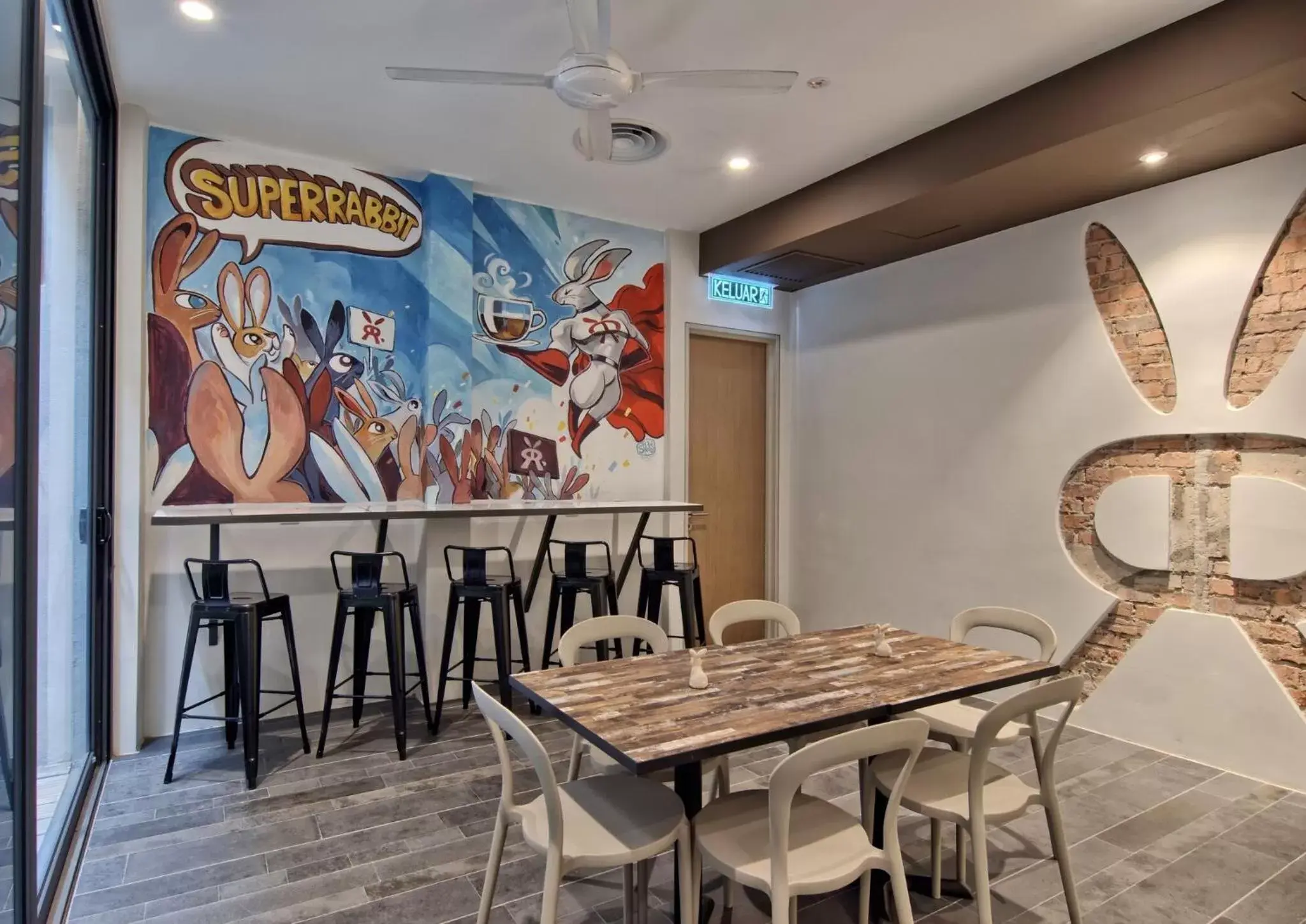 Restaurant/places to eat in Timez Hotel Melaka