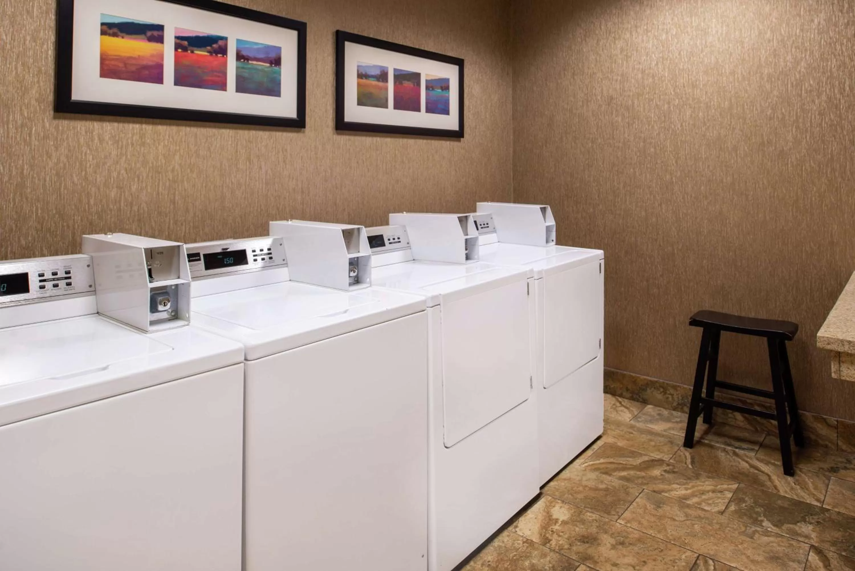 Property building in Hilton Garden Inn Boise Spectrum