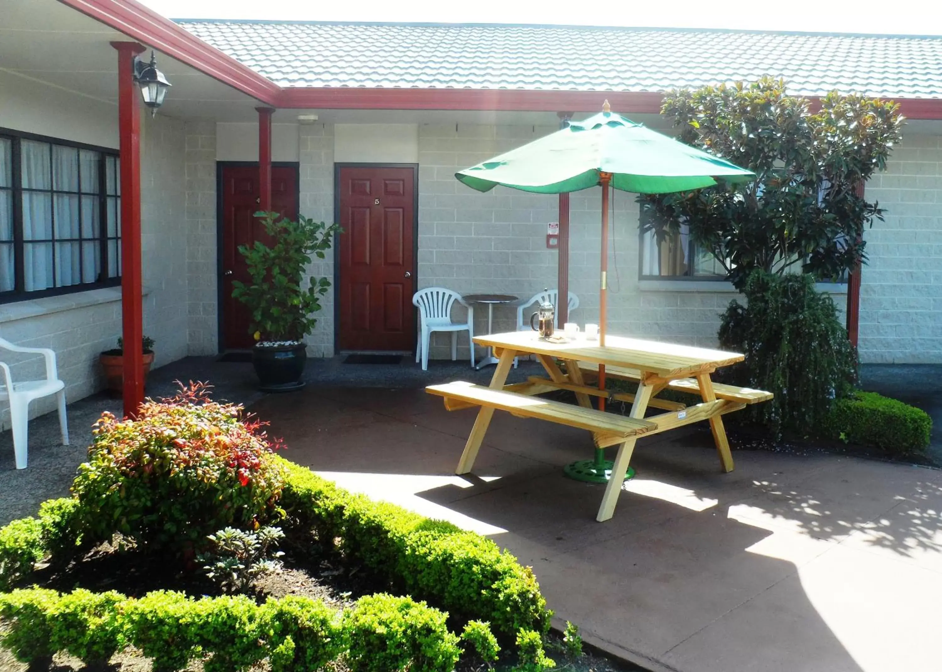 Patio, Patio/Outdoor Area in BK's Magnolia Motor Lodge