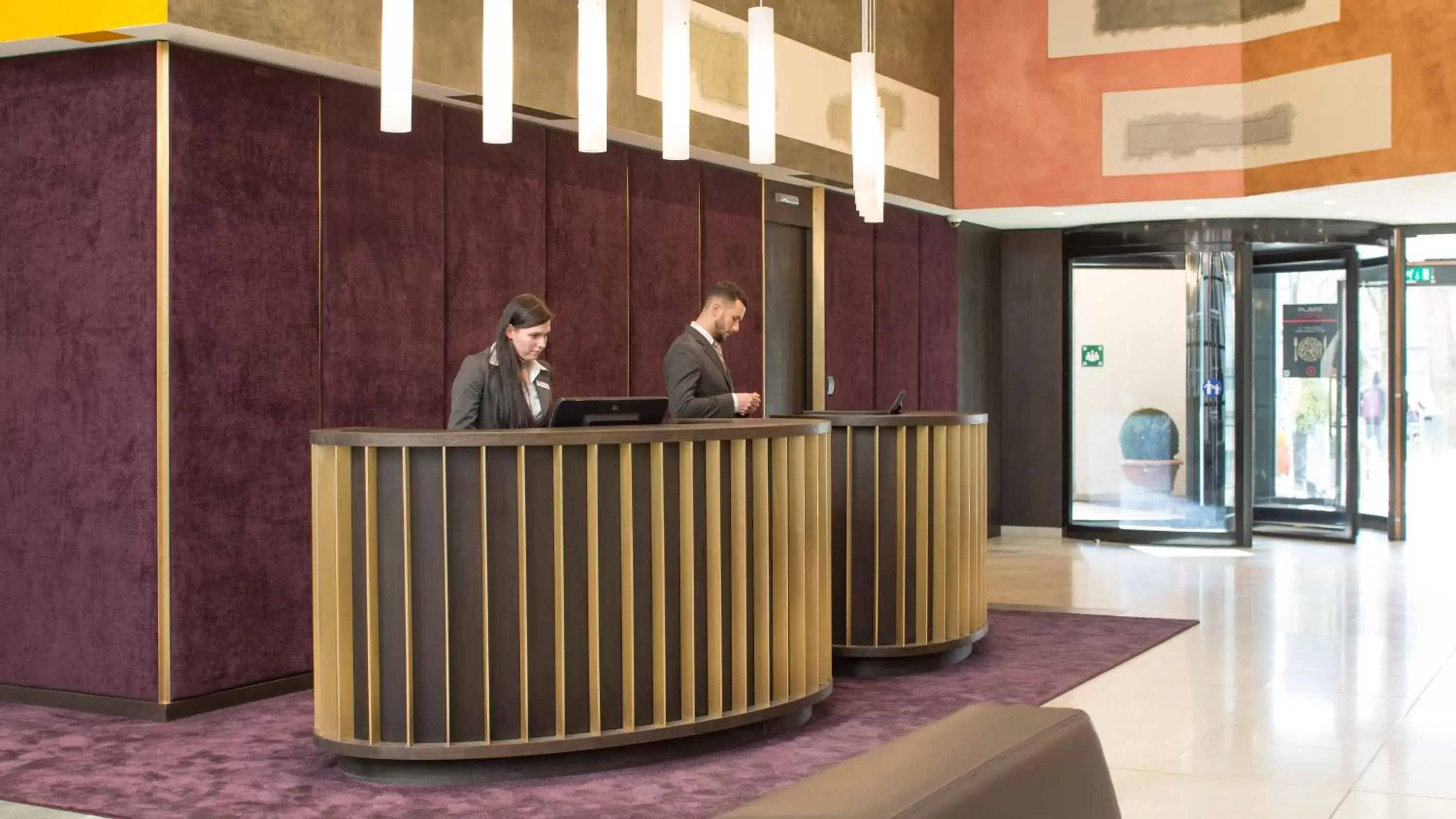 Property building, Lobby/Reception in Crowne Plaza Hotel Brugge, an IHG Hotel