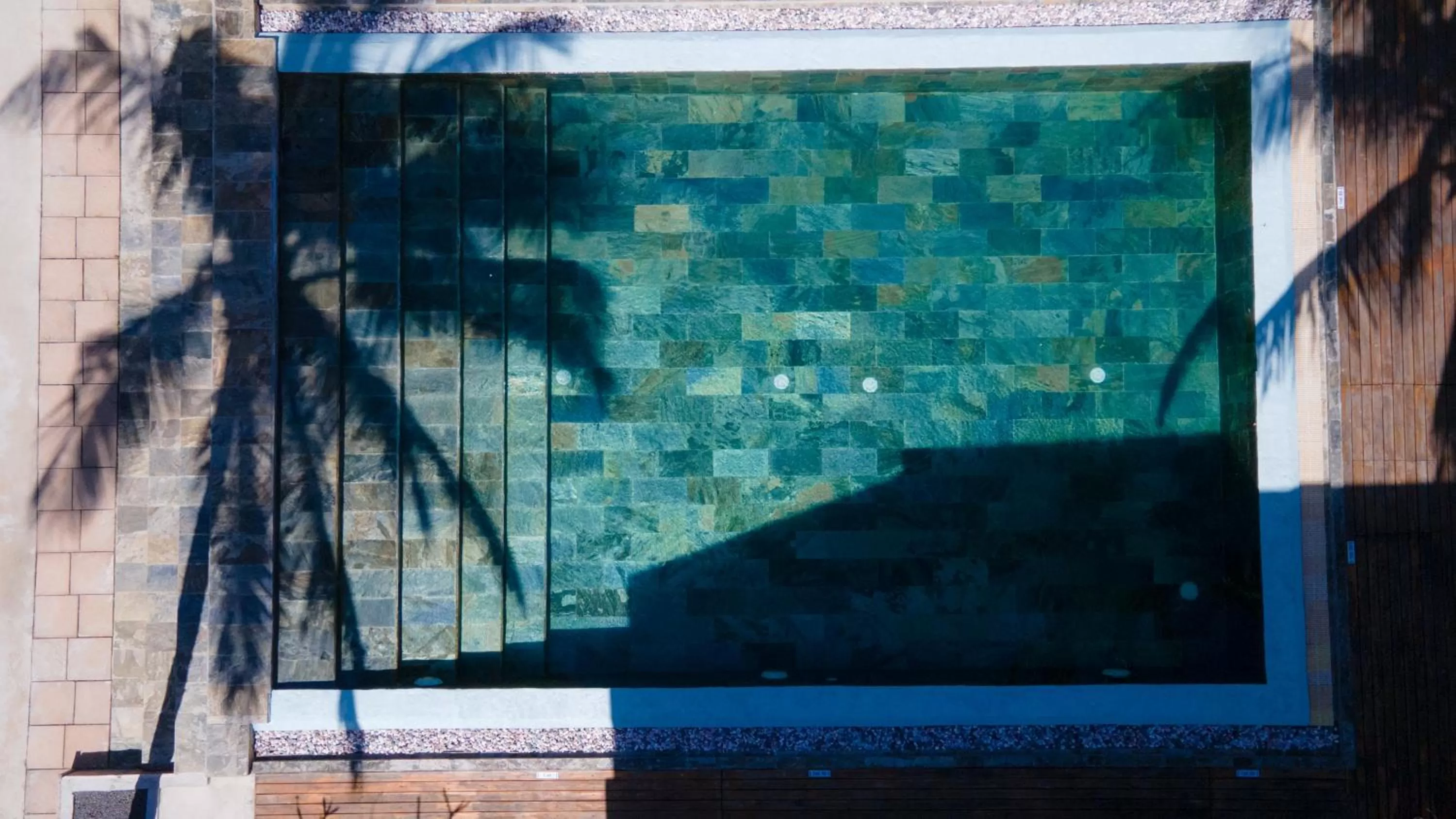 Swimming pool in Maison Du Nord