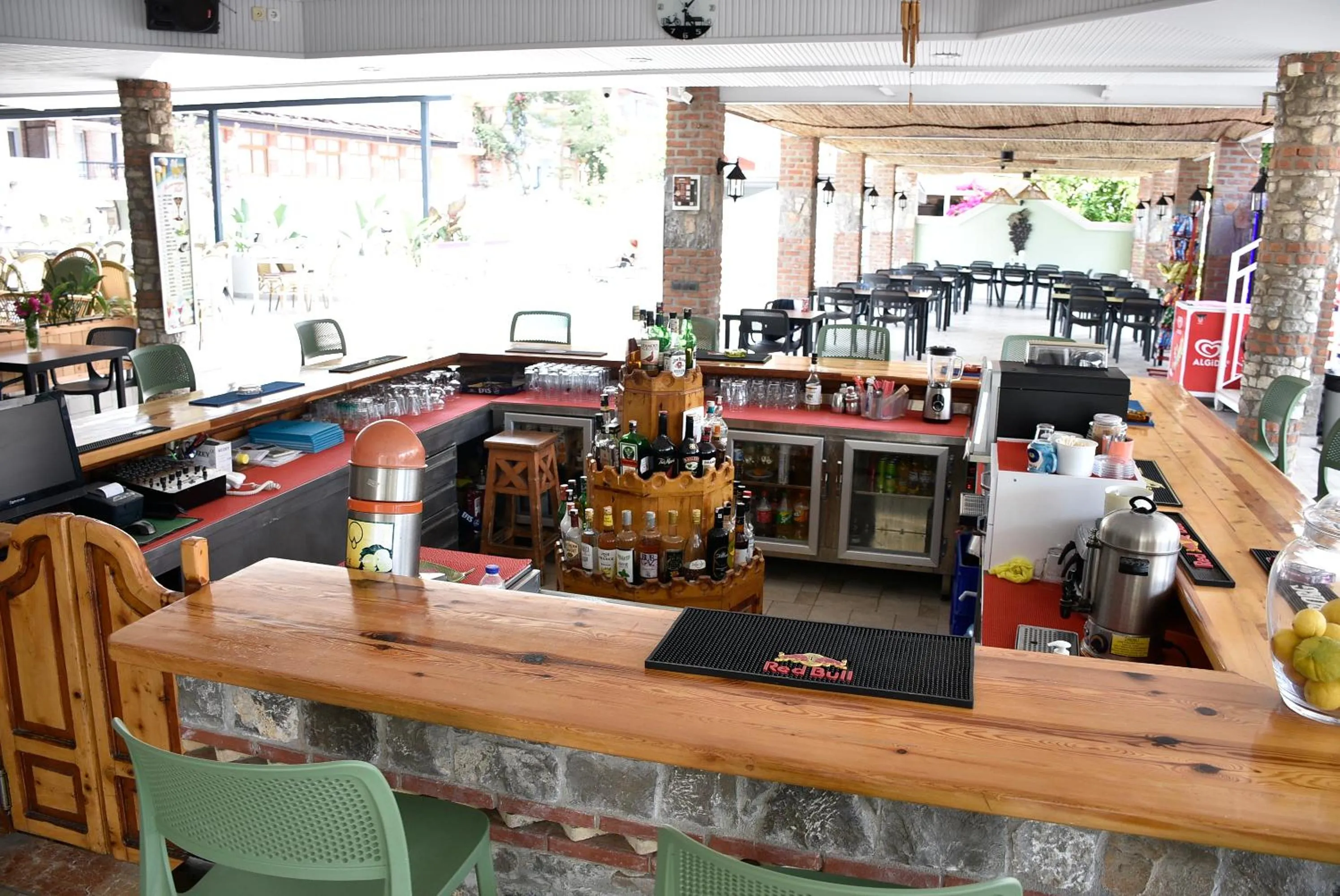 Lounge or bar in Magic Tulip Hotel