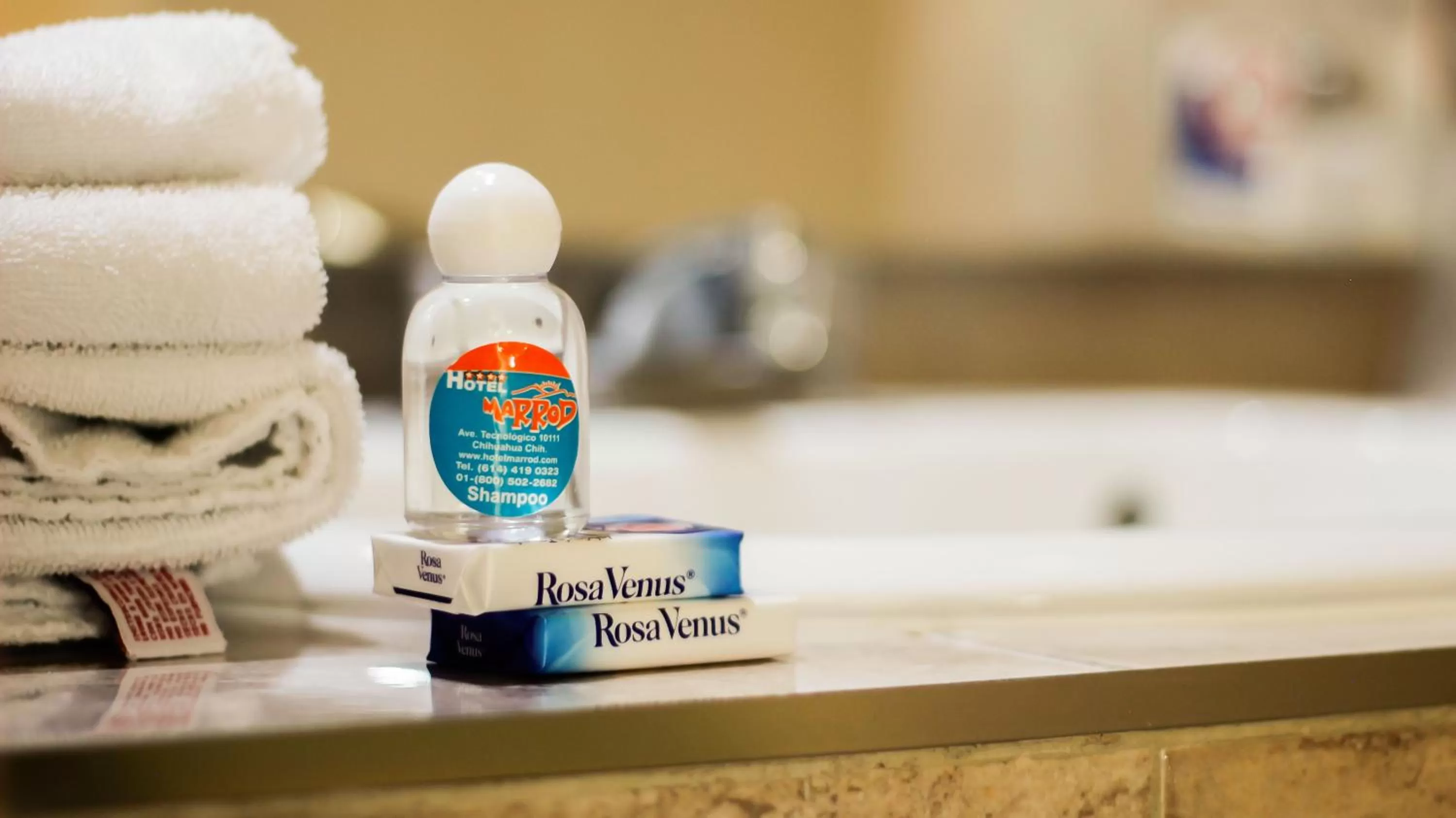 Bathroom in HOTEL & SUITES MARROD