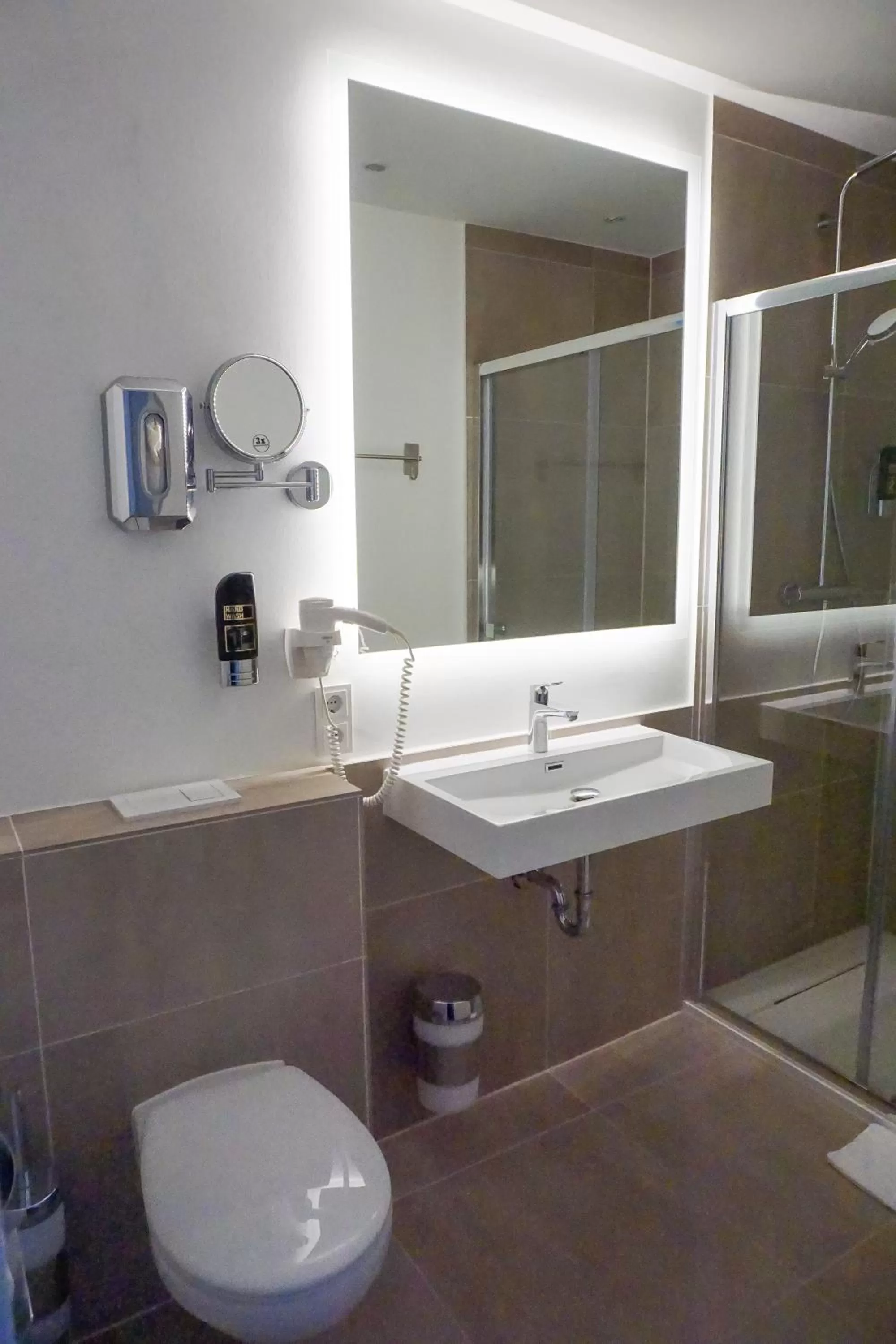 Bathroom in The Monument Hotel - BW Signature Collection