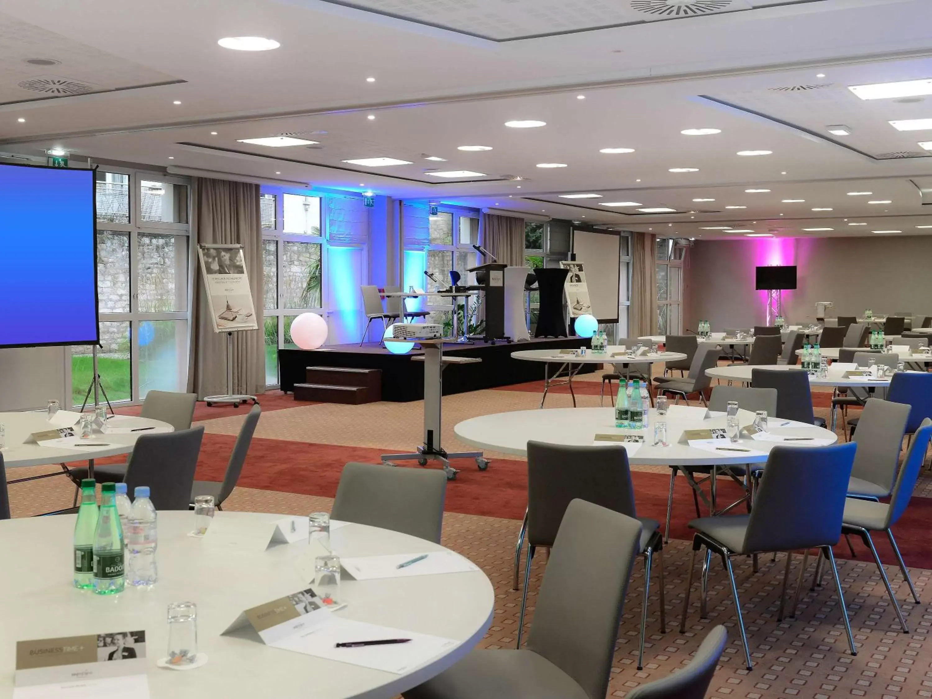 On site, Restaurant/Places to Eat in IBIS Caen Centre