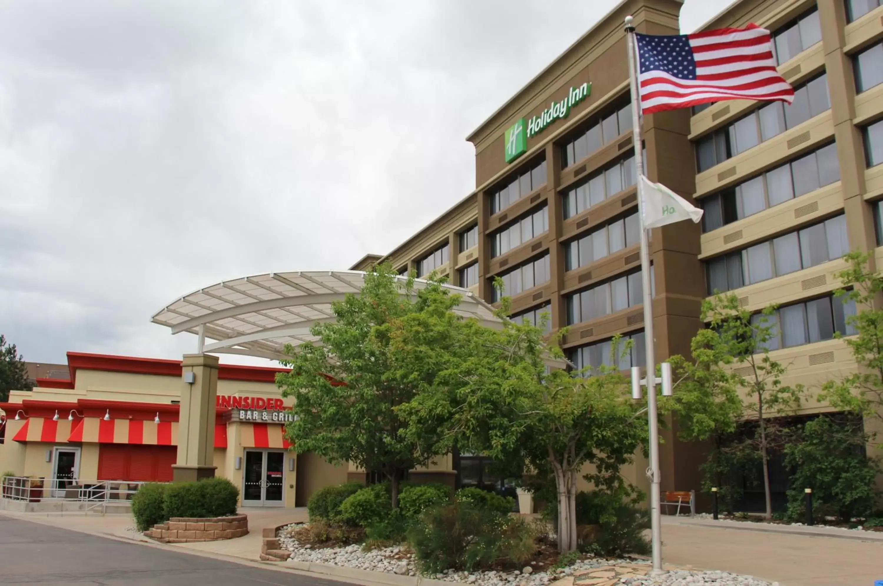 Property Building in Holiday Inn Denver Lakewood, an IHG Hotel