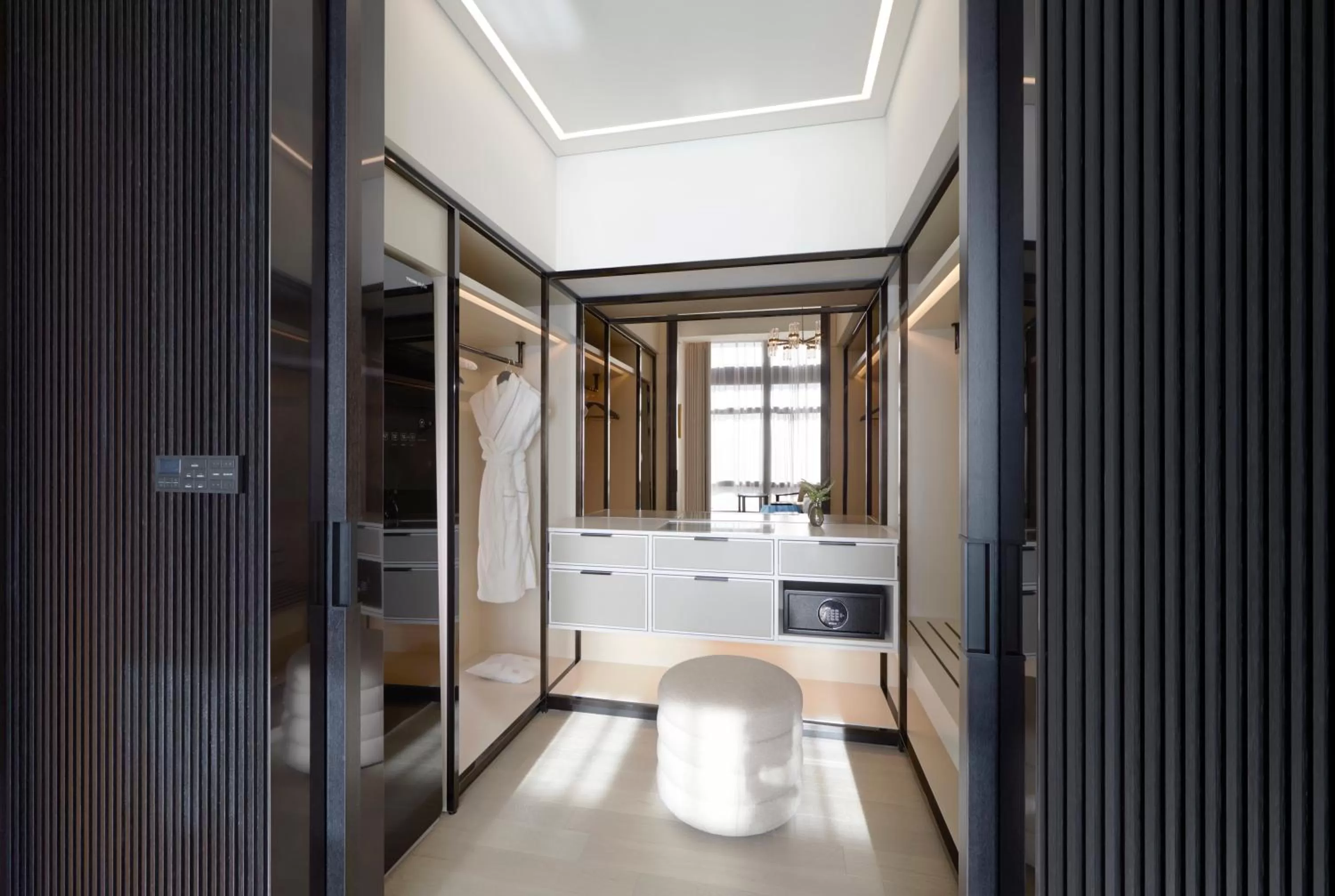 Bedroom in Grand InterContinental Seoul Parnas by IHG