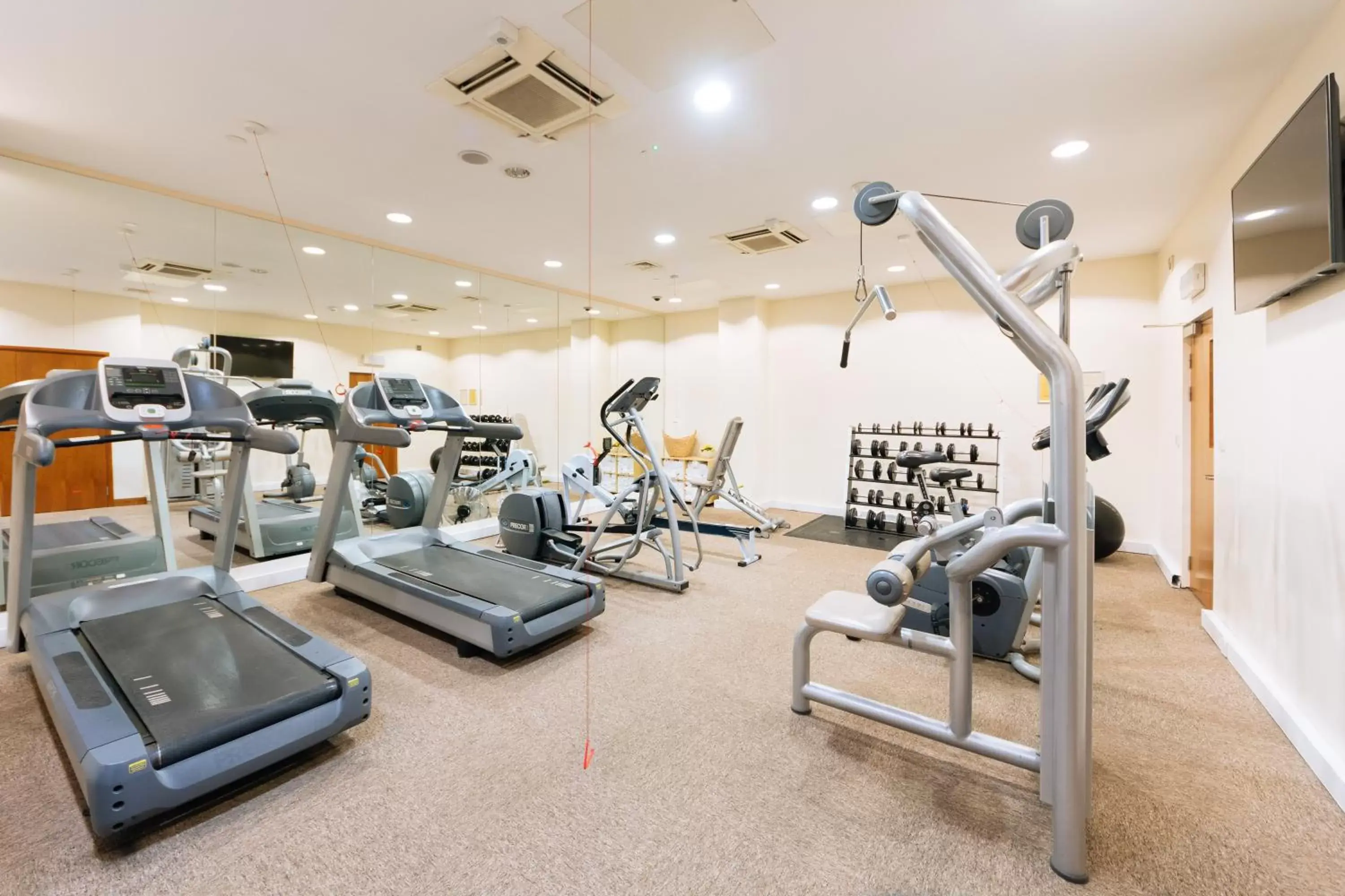 Fitness centre/facilities in Sofitel London Gatwick Fitness centre/facilities in Sofitel London Gatwick