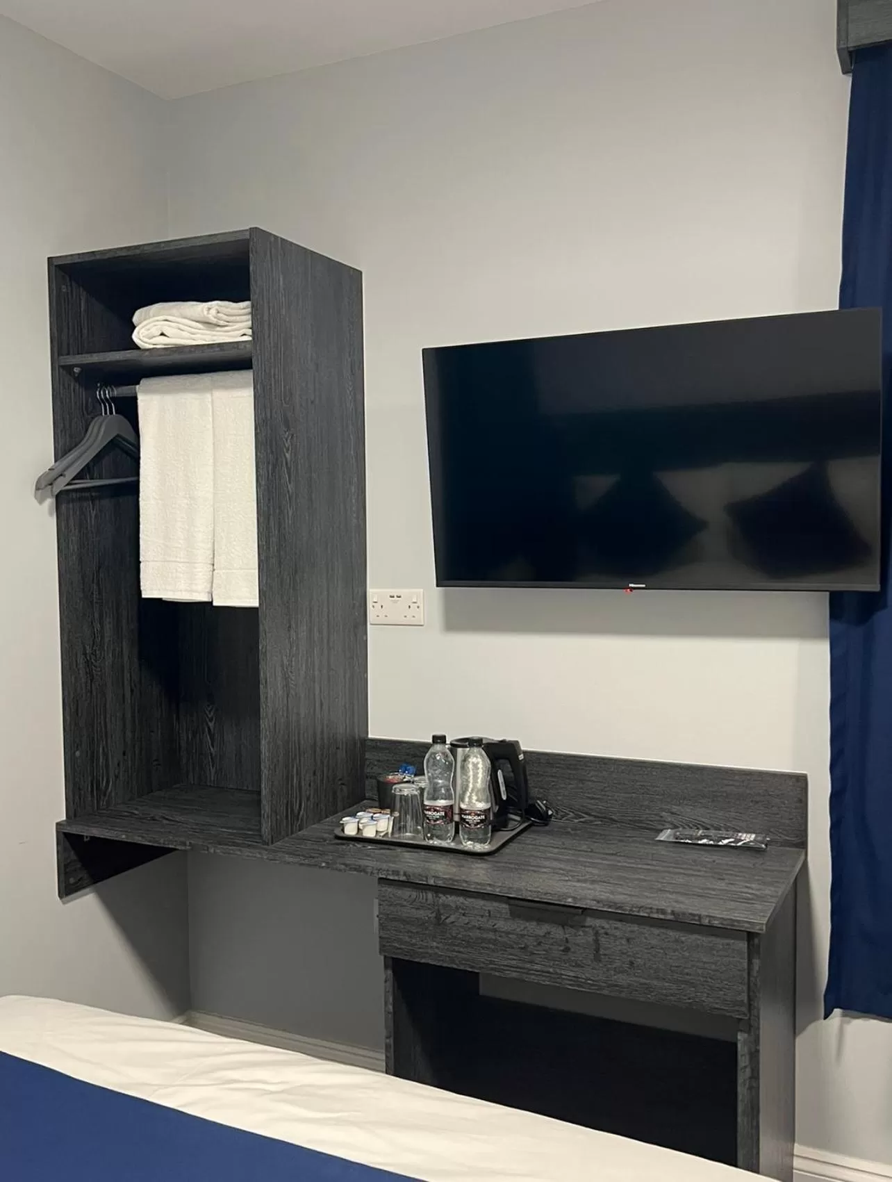 TV and multimedia in Blue Sapphire Hotel