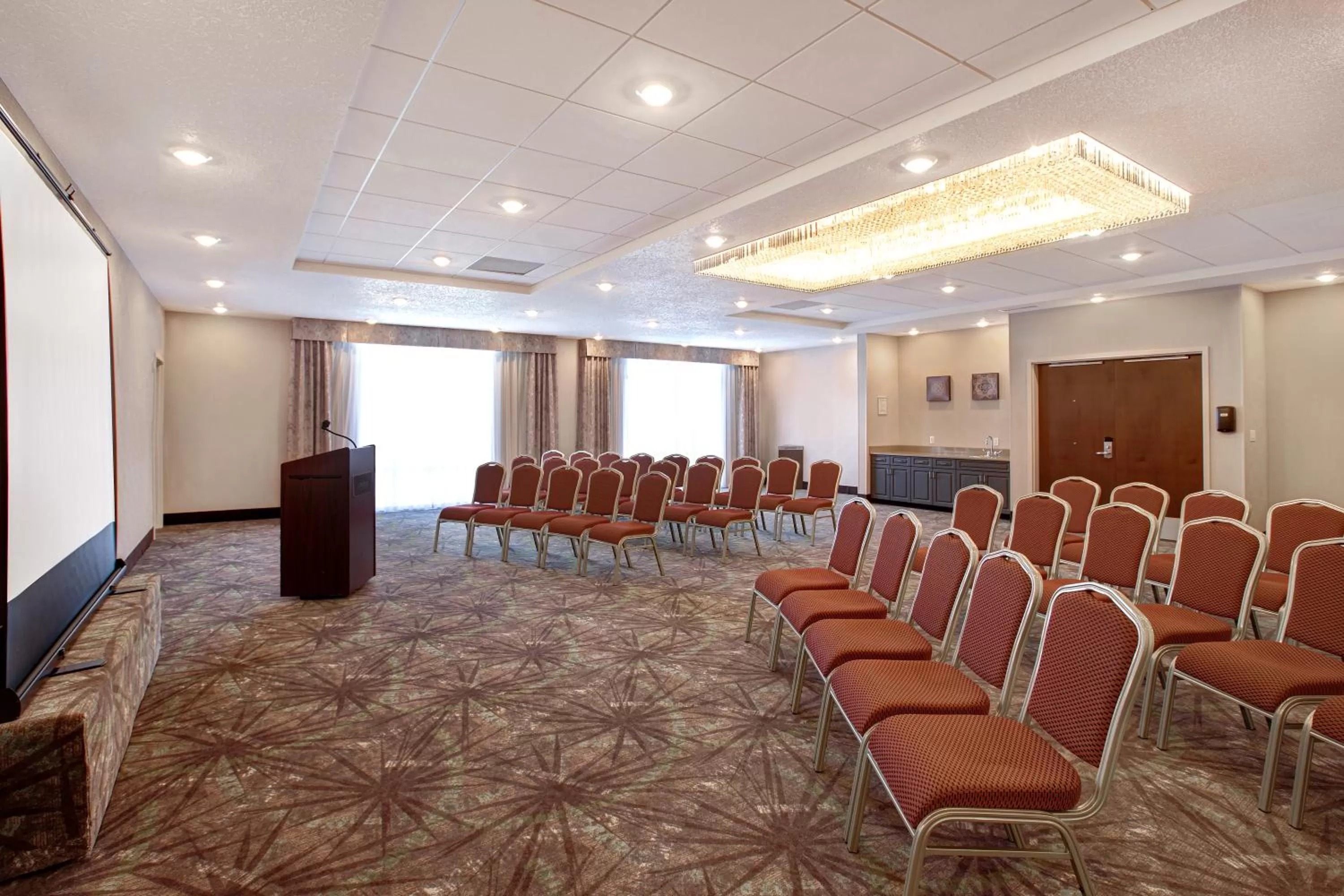 Meeting/conference room in Ramada by Wyndham St Paul AB