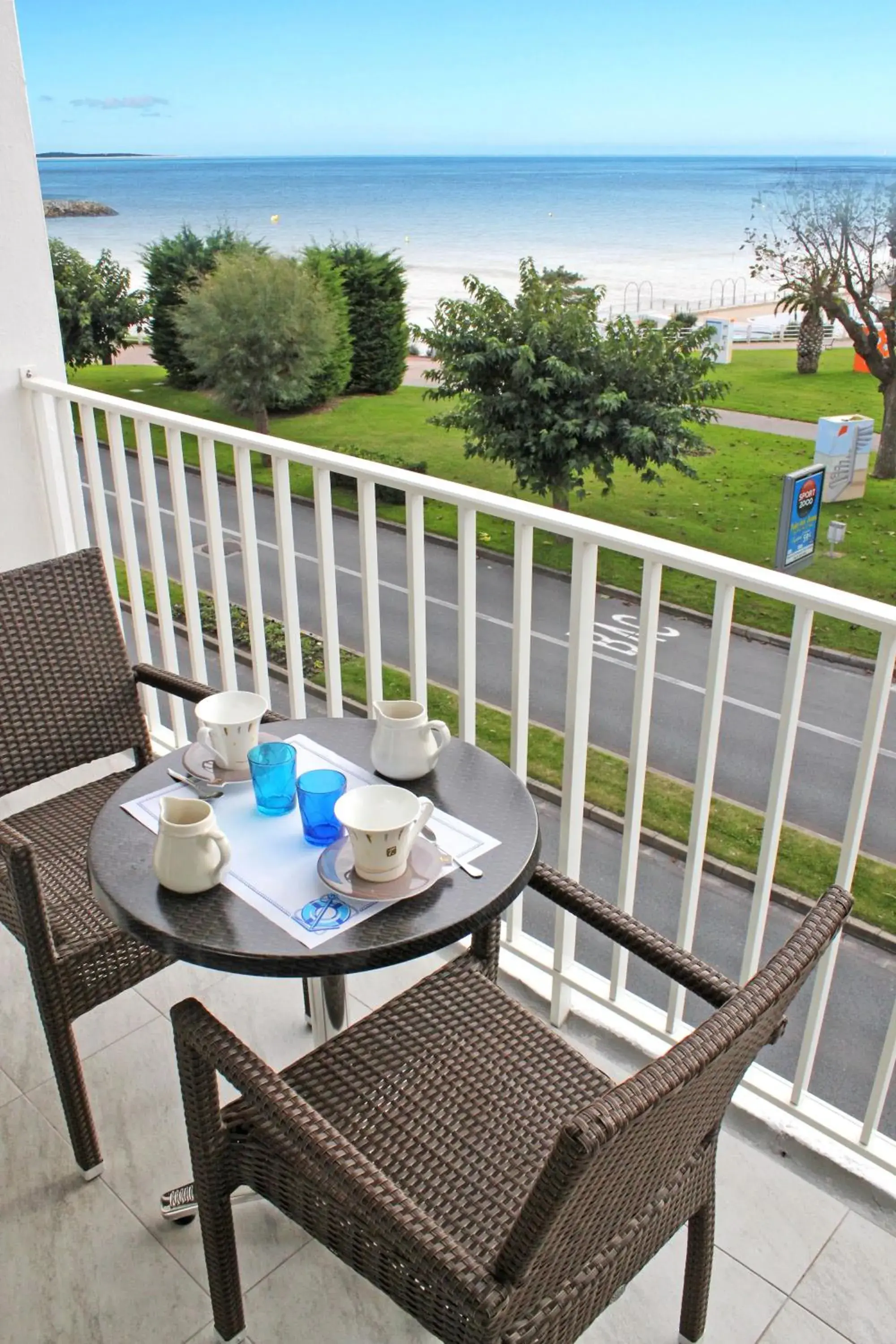 Balcony/Terrace in Logis Les Bleuets