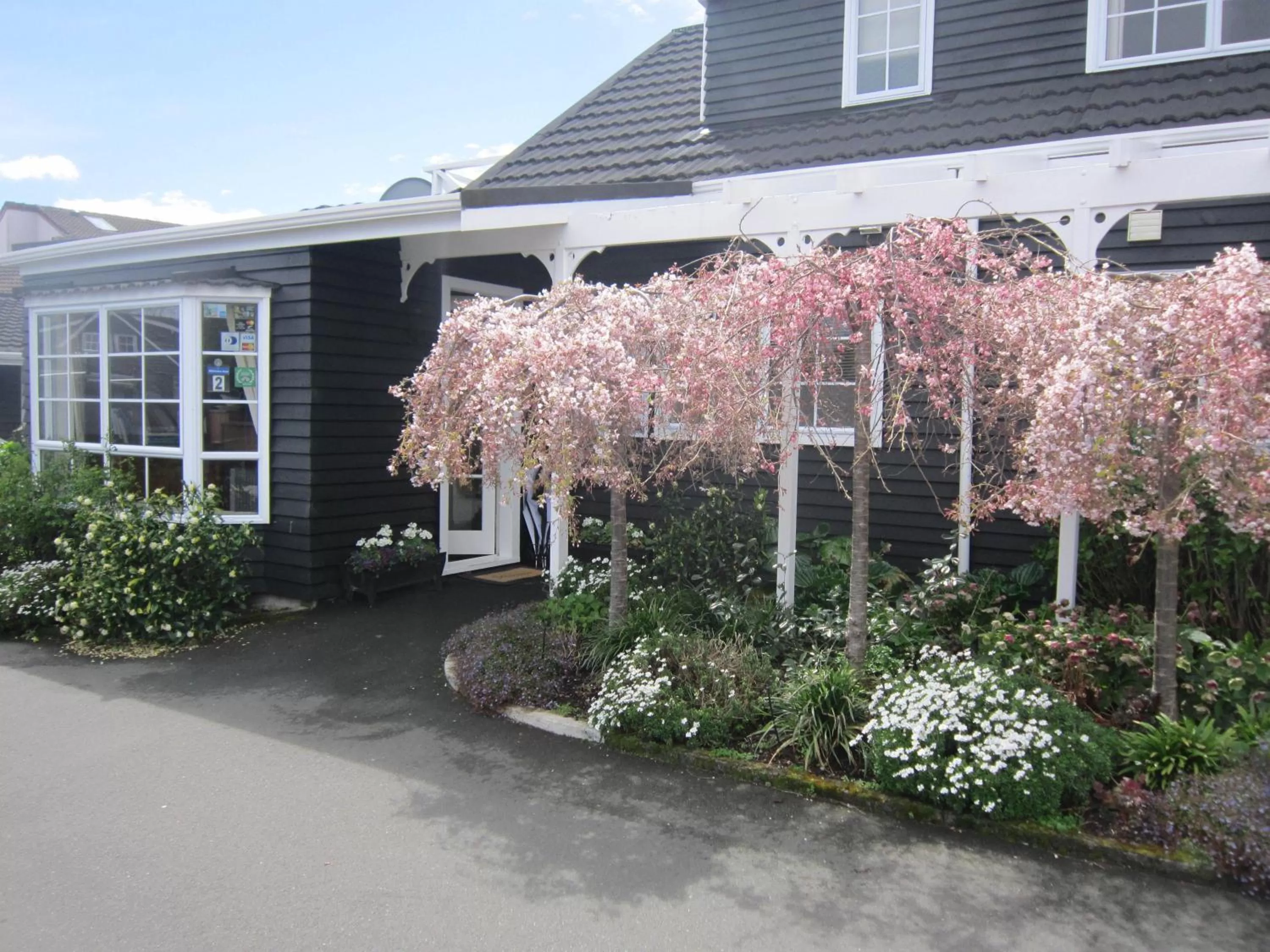 Property building in Cottage Mews Motel