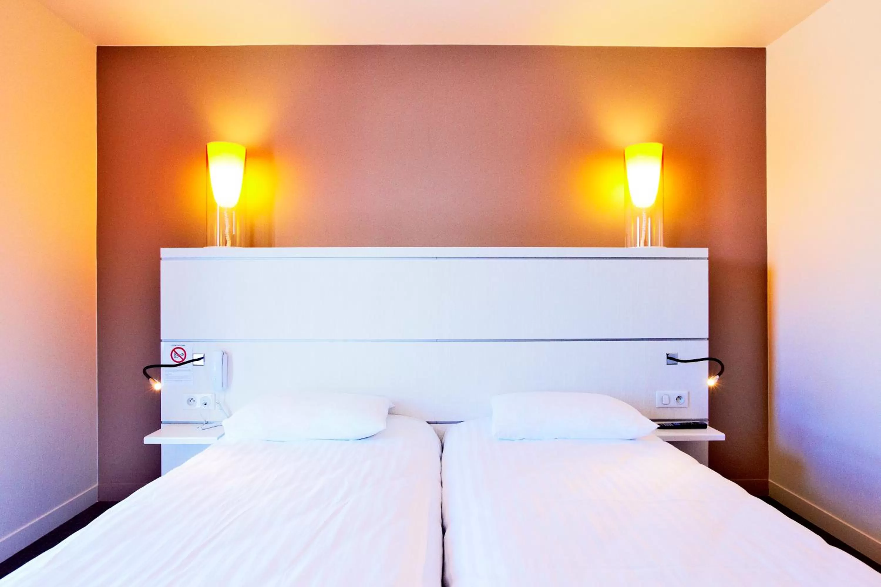 Bedroom, Bed in Hôtel Confort La Rochelle Centre les Minimes