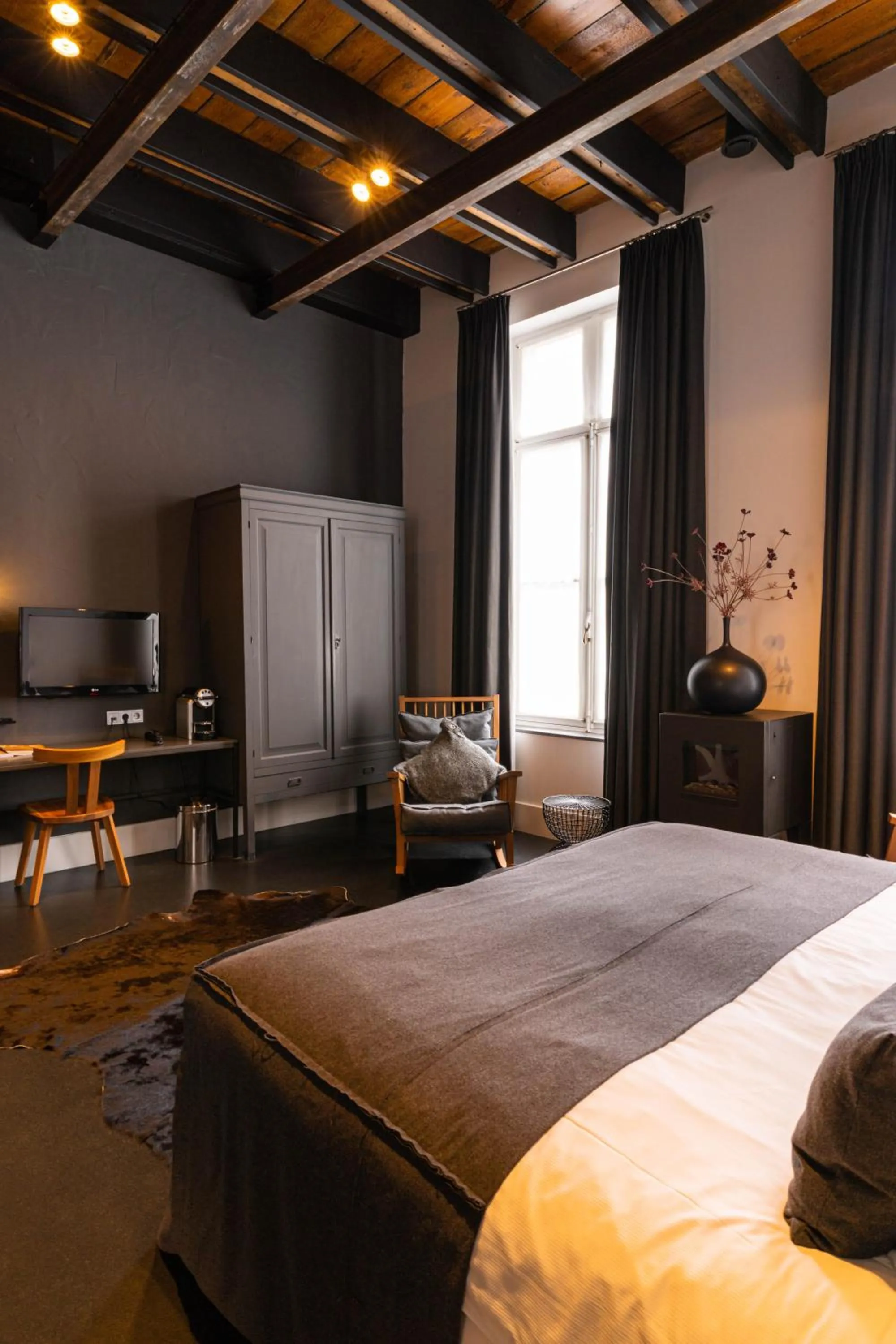 Photo of the whole room, Bed in Het Arresthuis