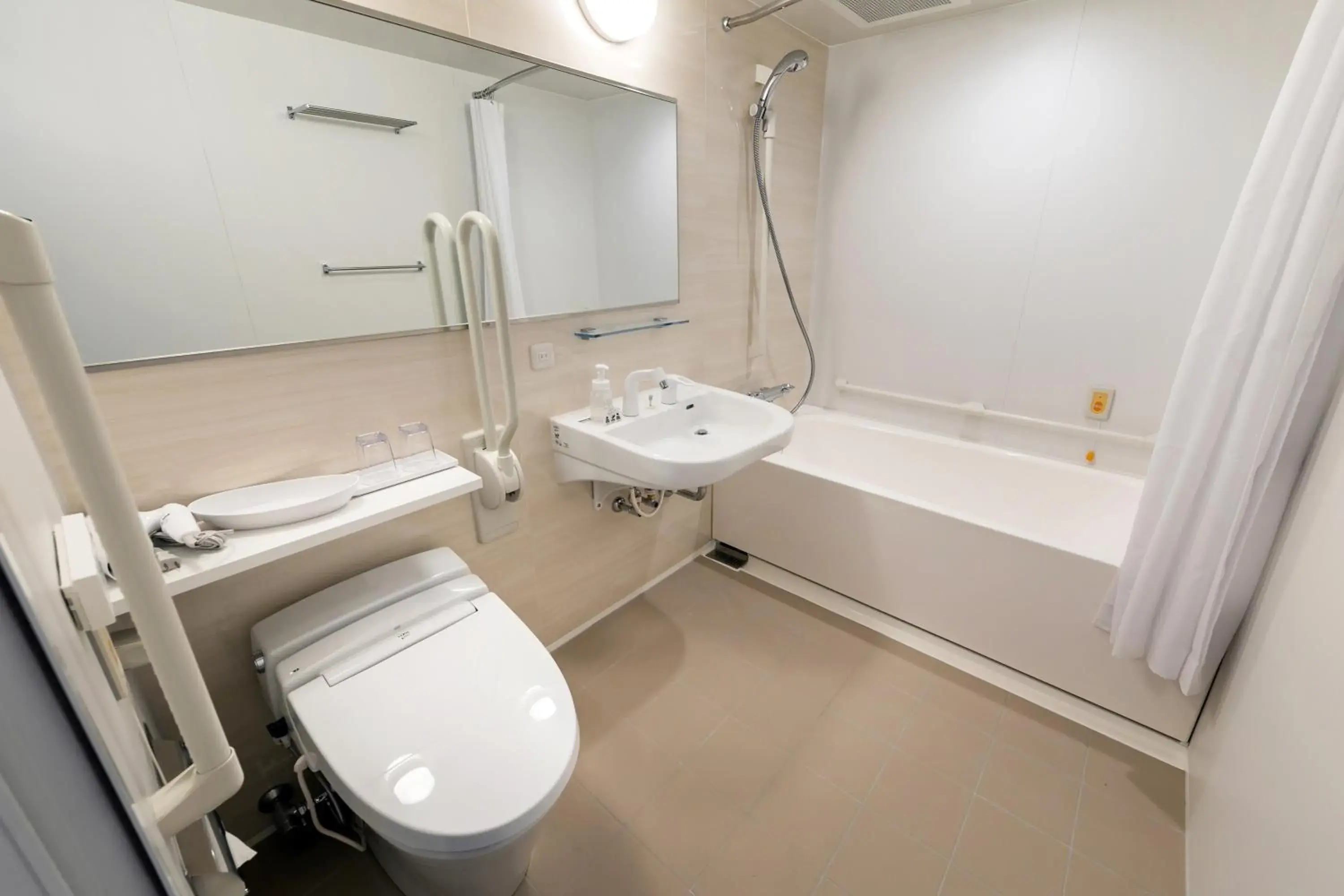 Shower, Bathroom in Ginza Capital Hotel Moegi