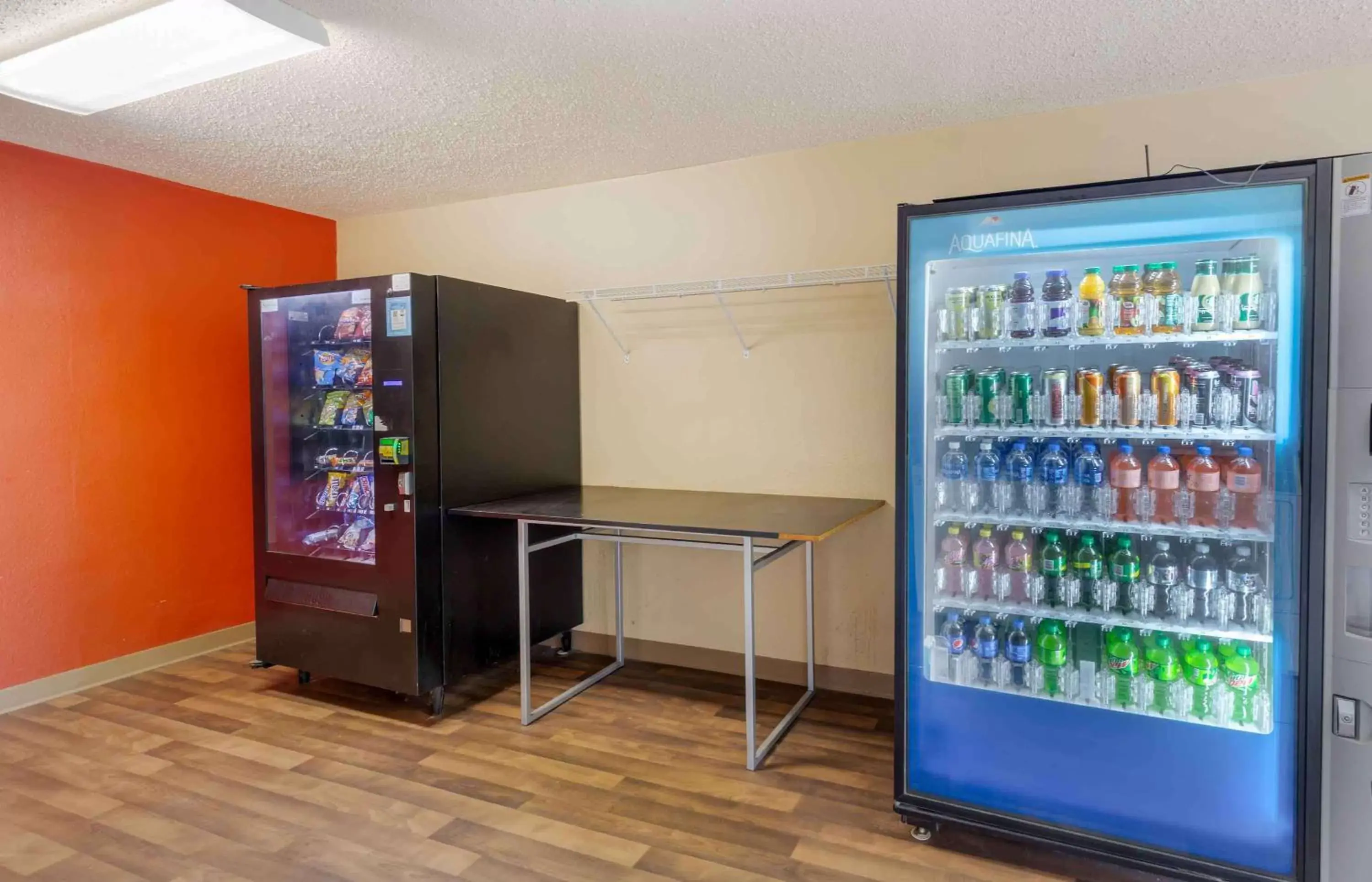 Property building in Extended Stay America Select Suites - Raleigh - RDU Airport Property building in Extended Stay America Select Suites - Raleigh - RDU Airport