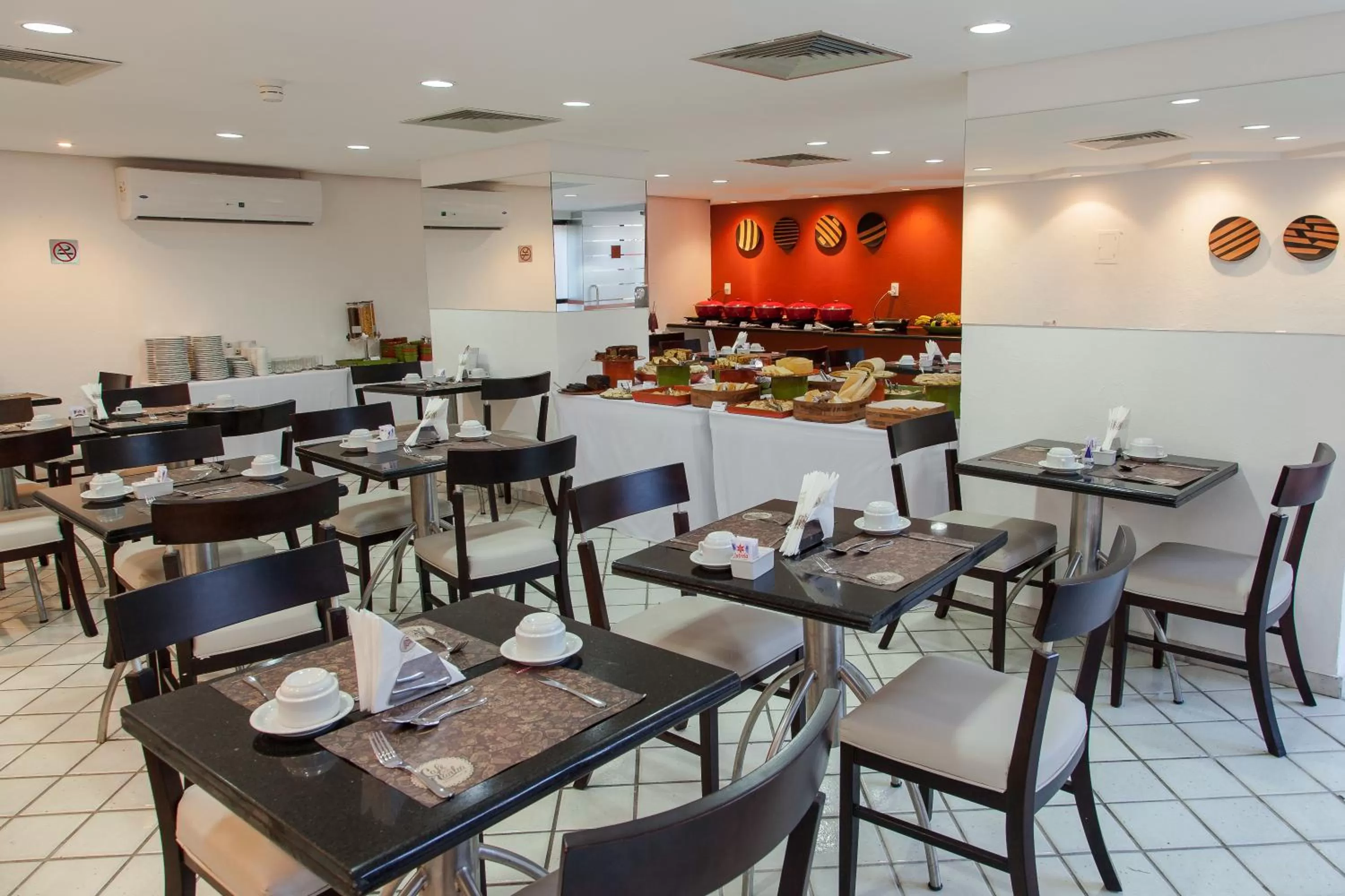 Restaurant/places to eat in Mercure Recife Navegantes