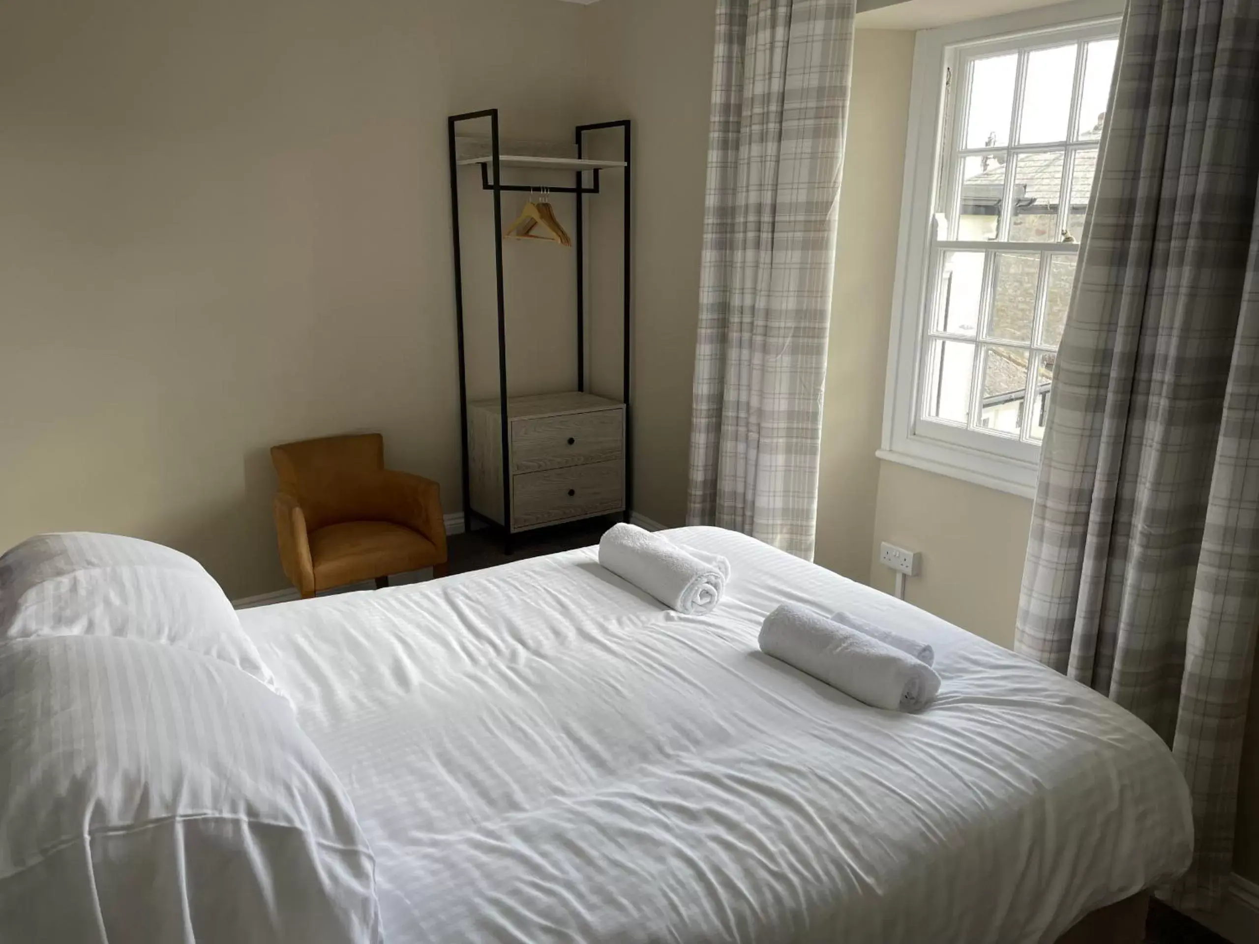 Double Room with Private Bathroom in The Duke of Cornwall